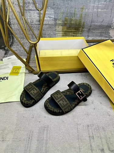 FENDI SLippers