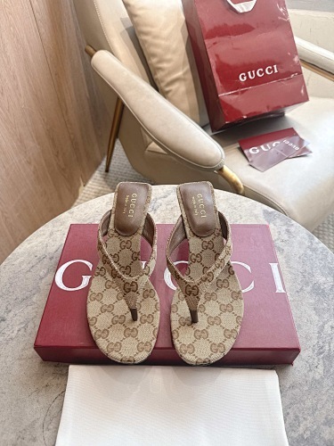GUCCI Flip-flops