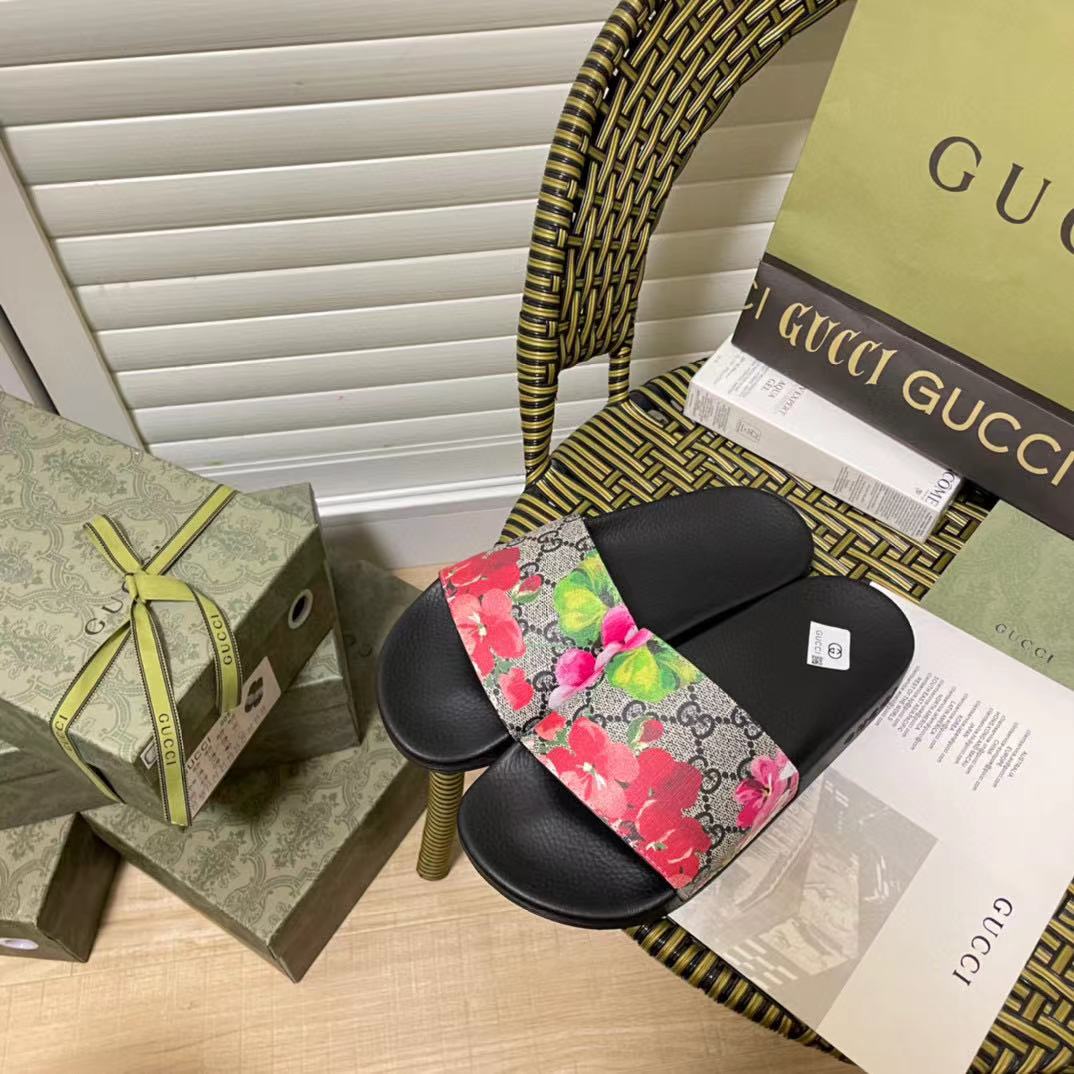 GUCCI slides