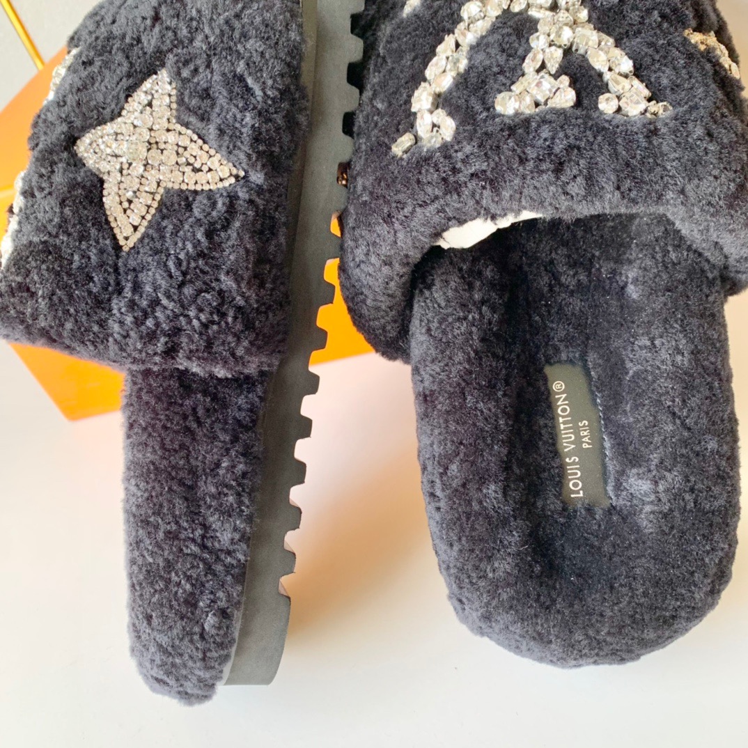 LV Diamond Wool Slippers