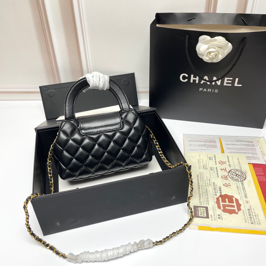CHANEL Handbag
