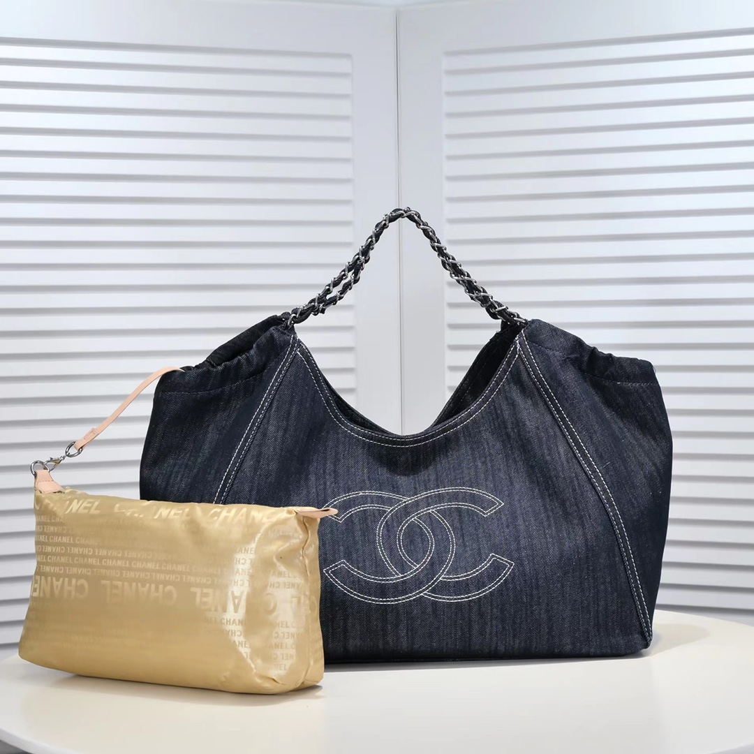 CHANEL Denim shipping bag