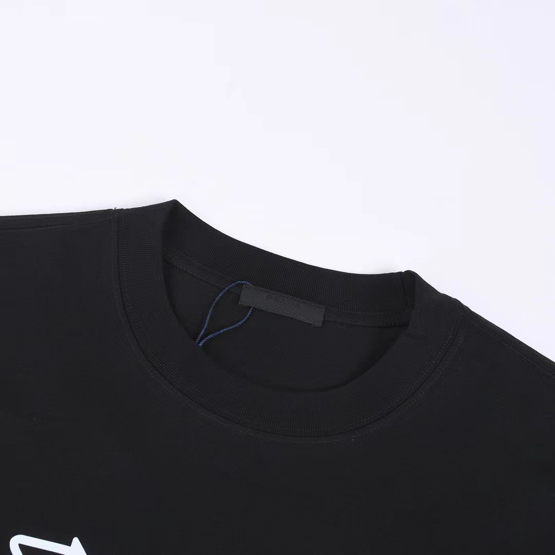 PRADA & ARC`TERYX T shirt