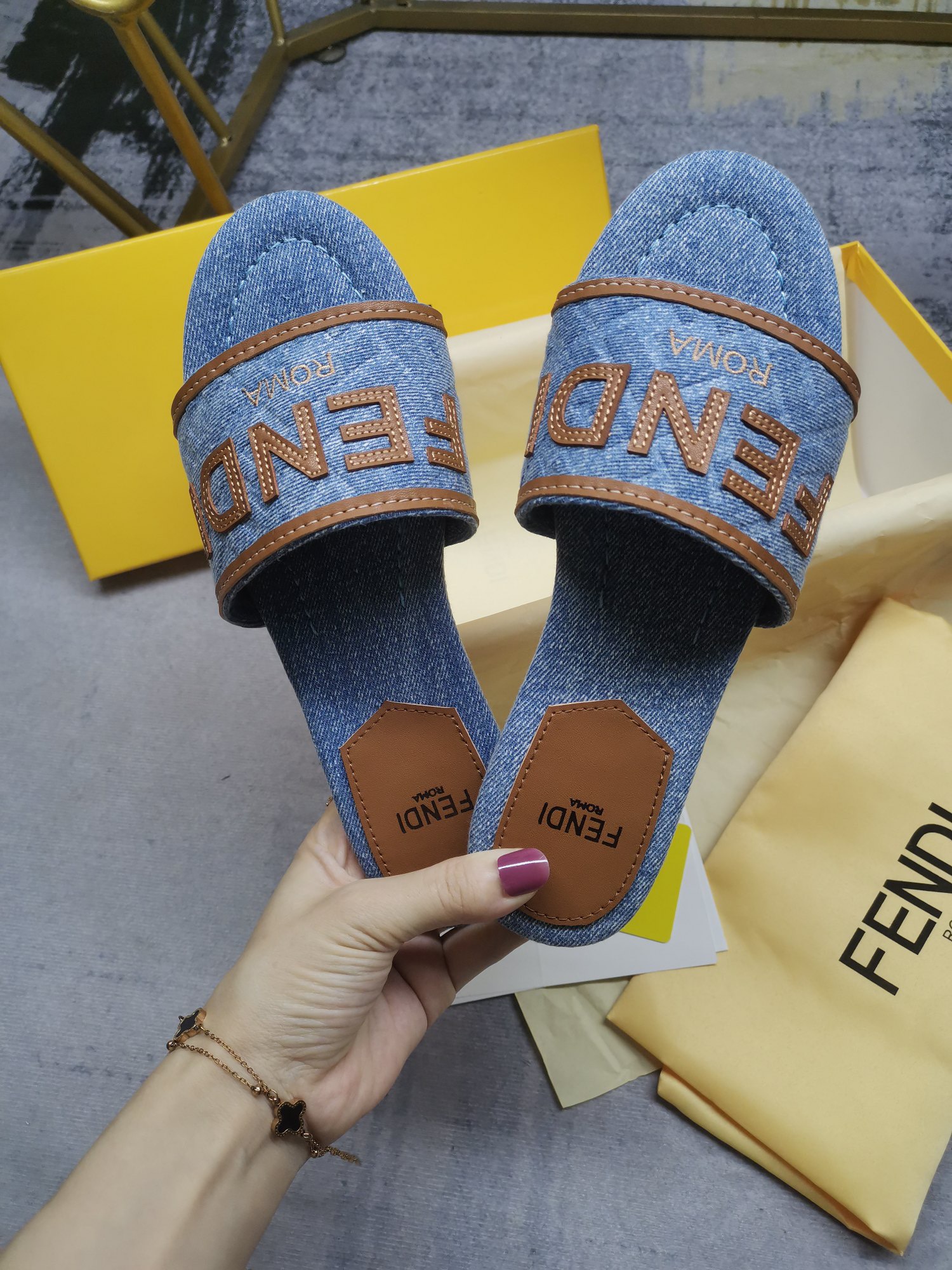 FENDI Canvas embroidery Slippers