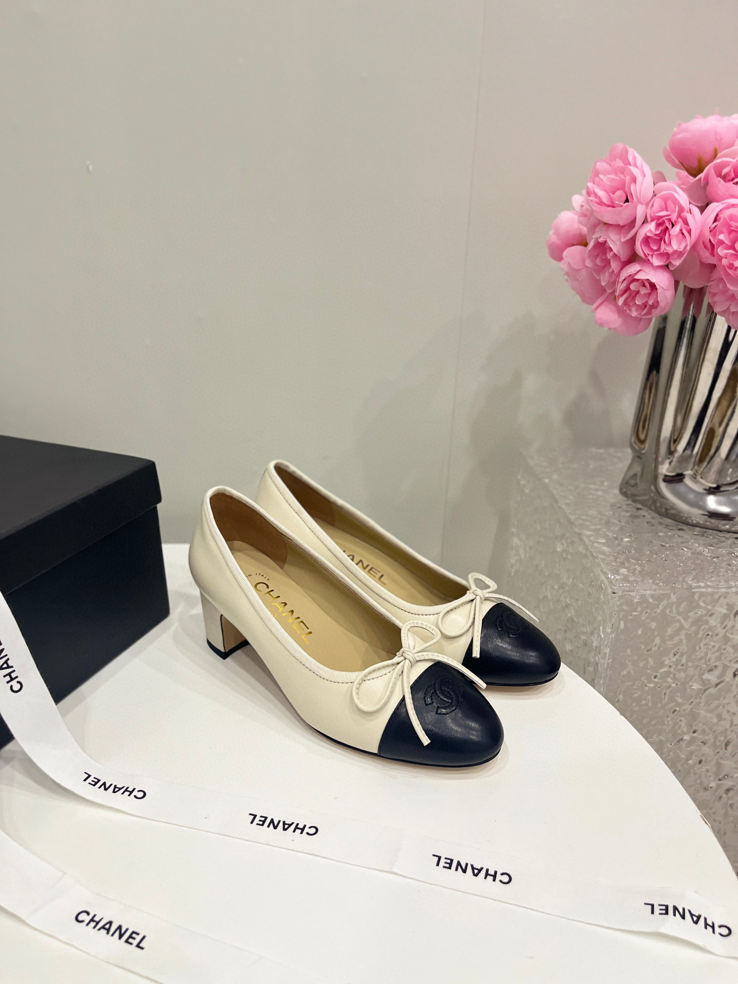 CHANEL Chunky heel ballet shoes