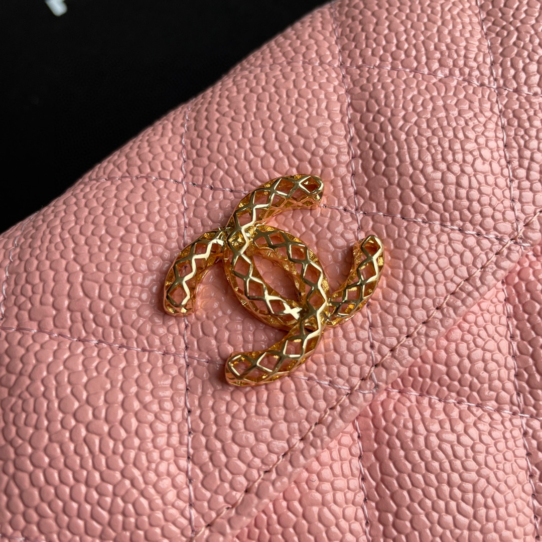 CHANEL chain crossbody bag