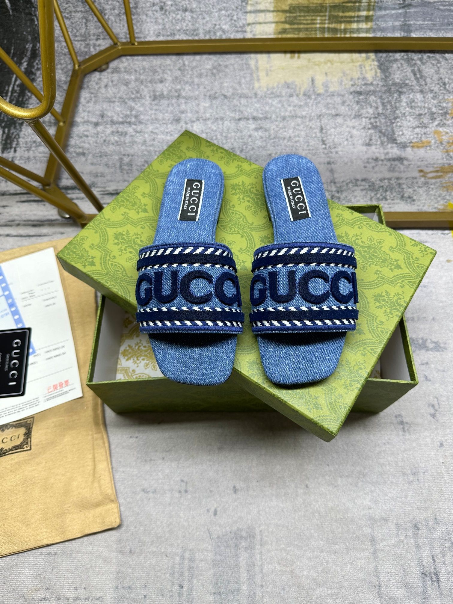 GUCCI Embellished handwritten flip-flops for women