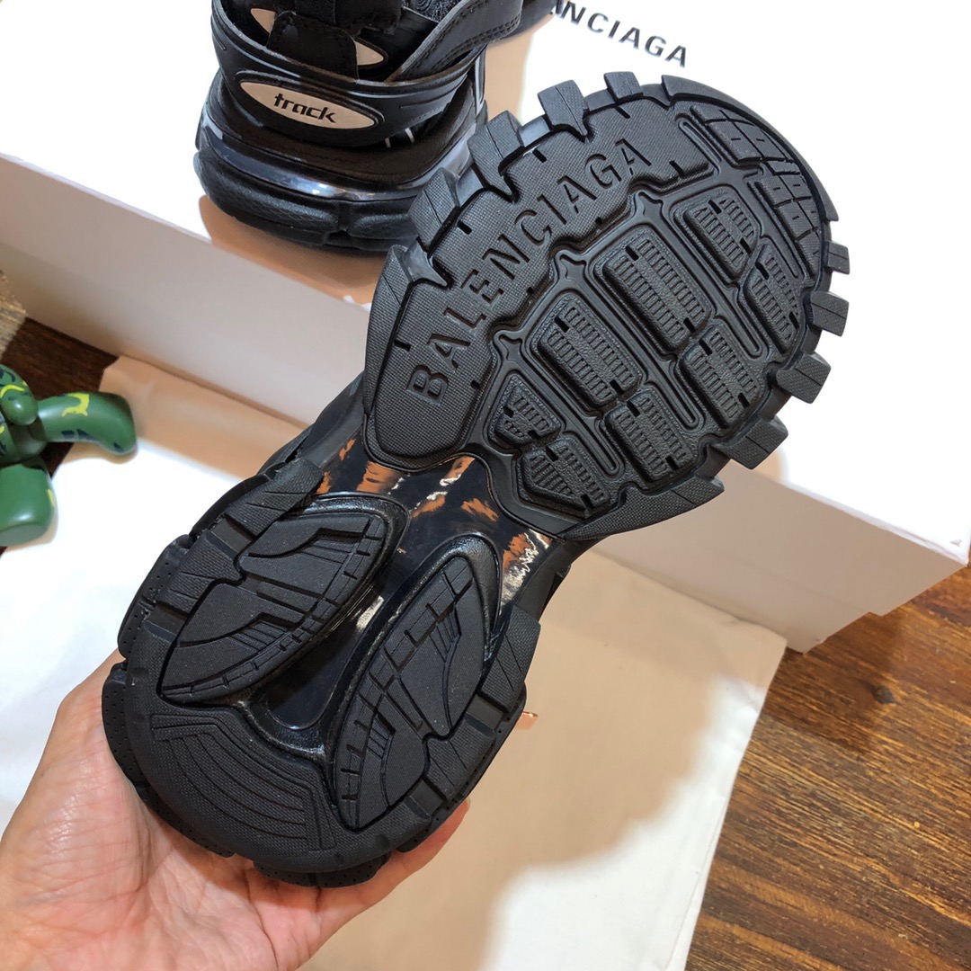 BALENCIAGA Triple-S 3.0 Sneakers