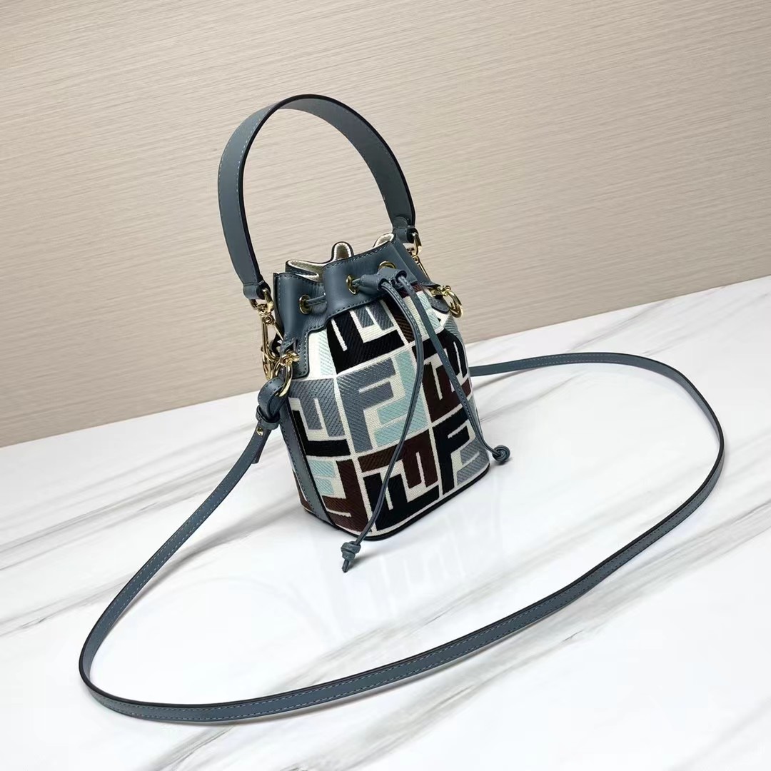 Fendi Mon Tresor Mini Bucket Bag