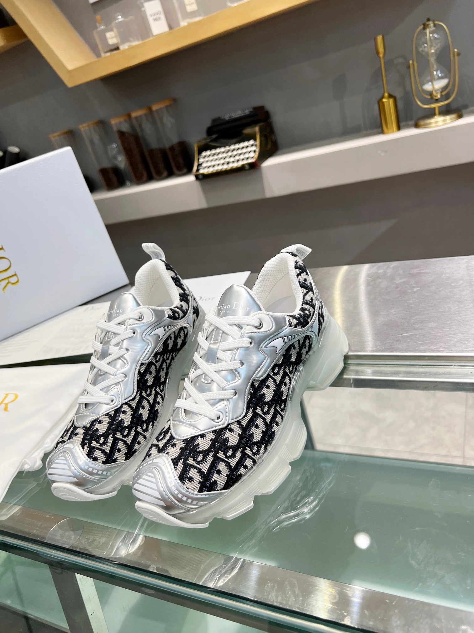 DIOR B31 Sneakers