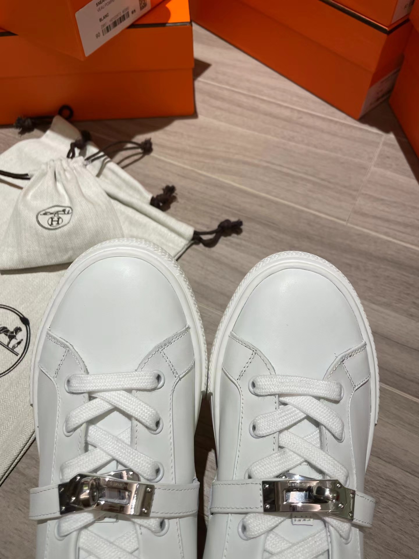 HERMES Kelly Sneakers