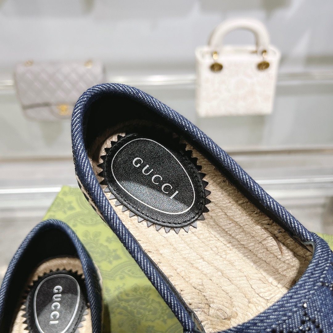 GUCCI Fisherman shoes