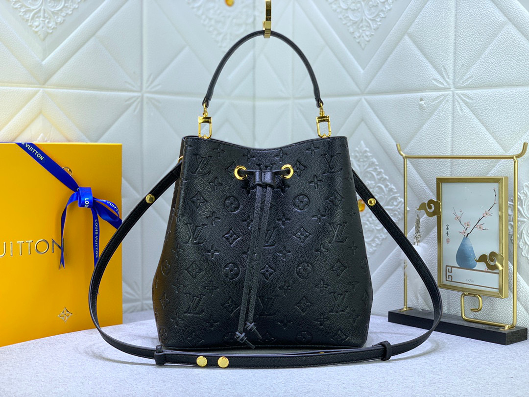 LV Neo Noe Handbag