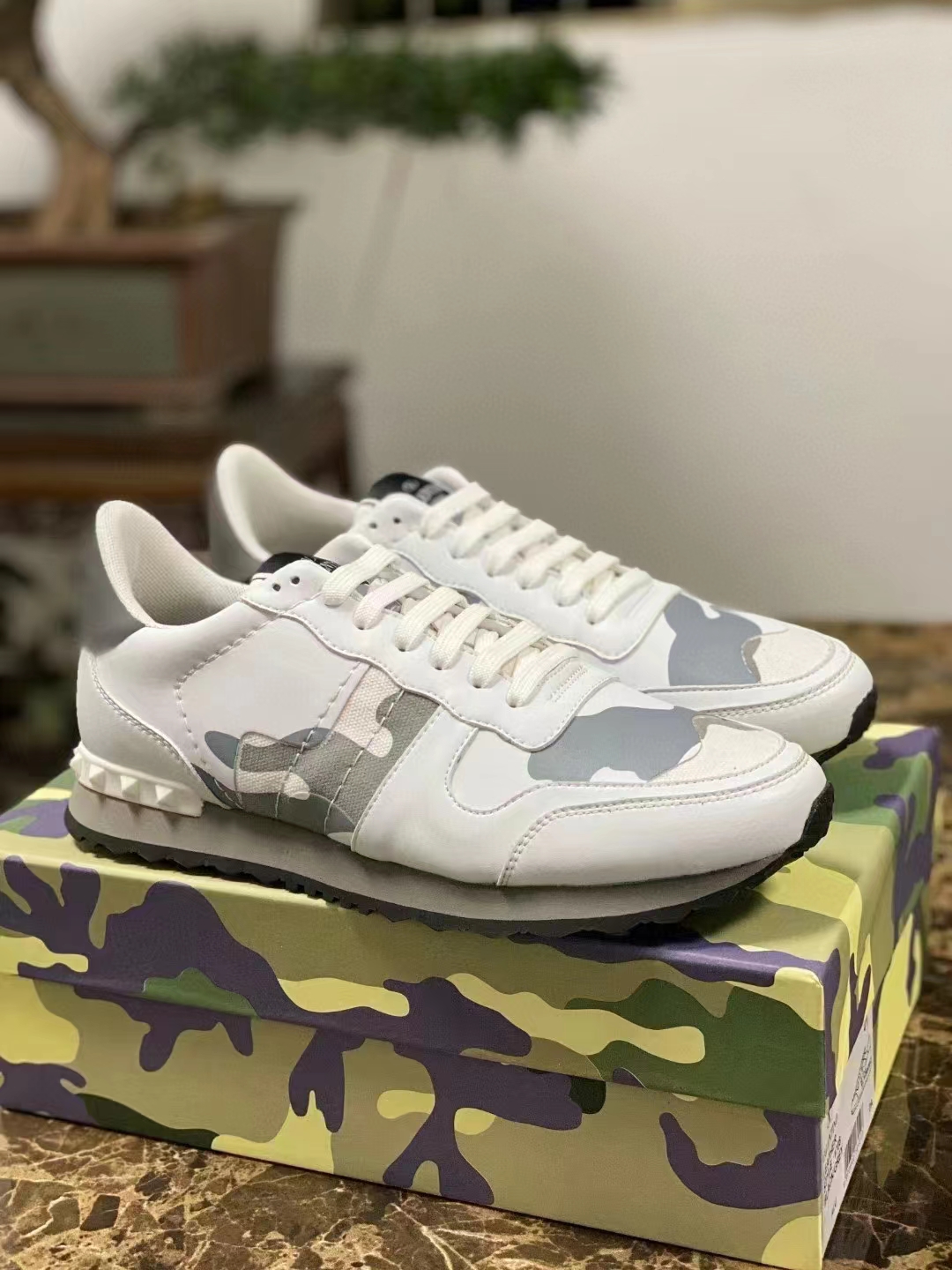 VALENTINO CAMOUFLAGE ROCKRUNNER Sneakers