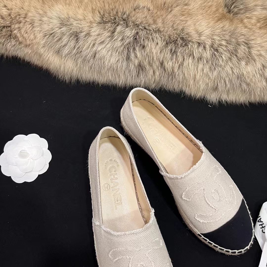 CHANEL Fisherman shoes Loafers