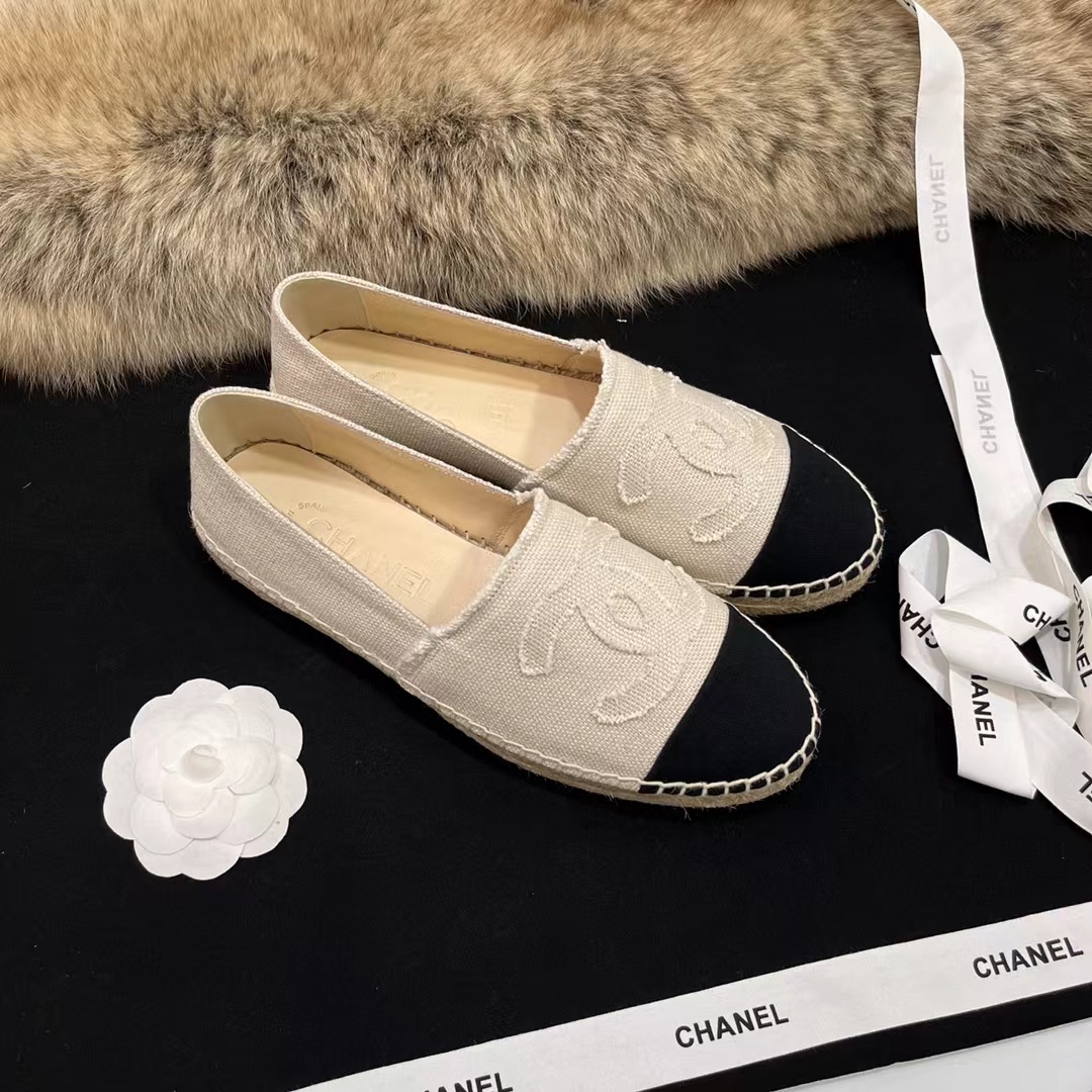 CHANEL Fisherman shoes Loafers