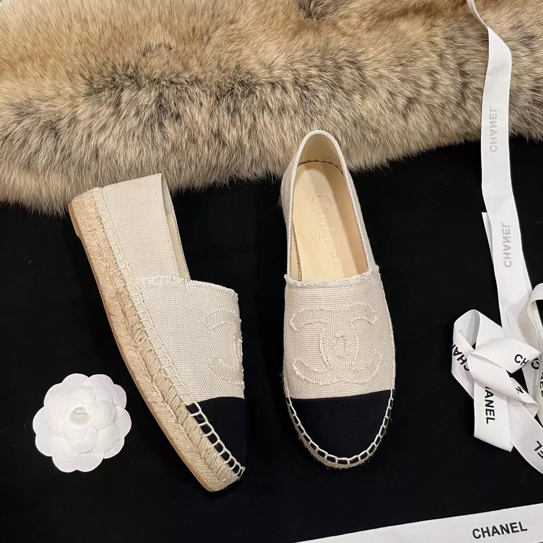 CHANEL Fisherman shoes Loafers