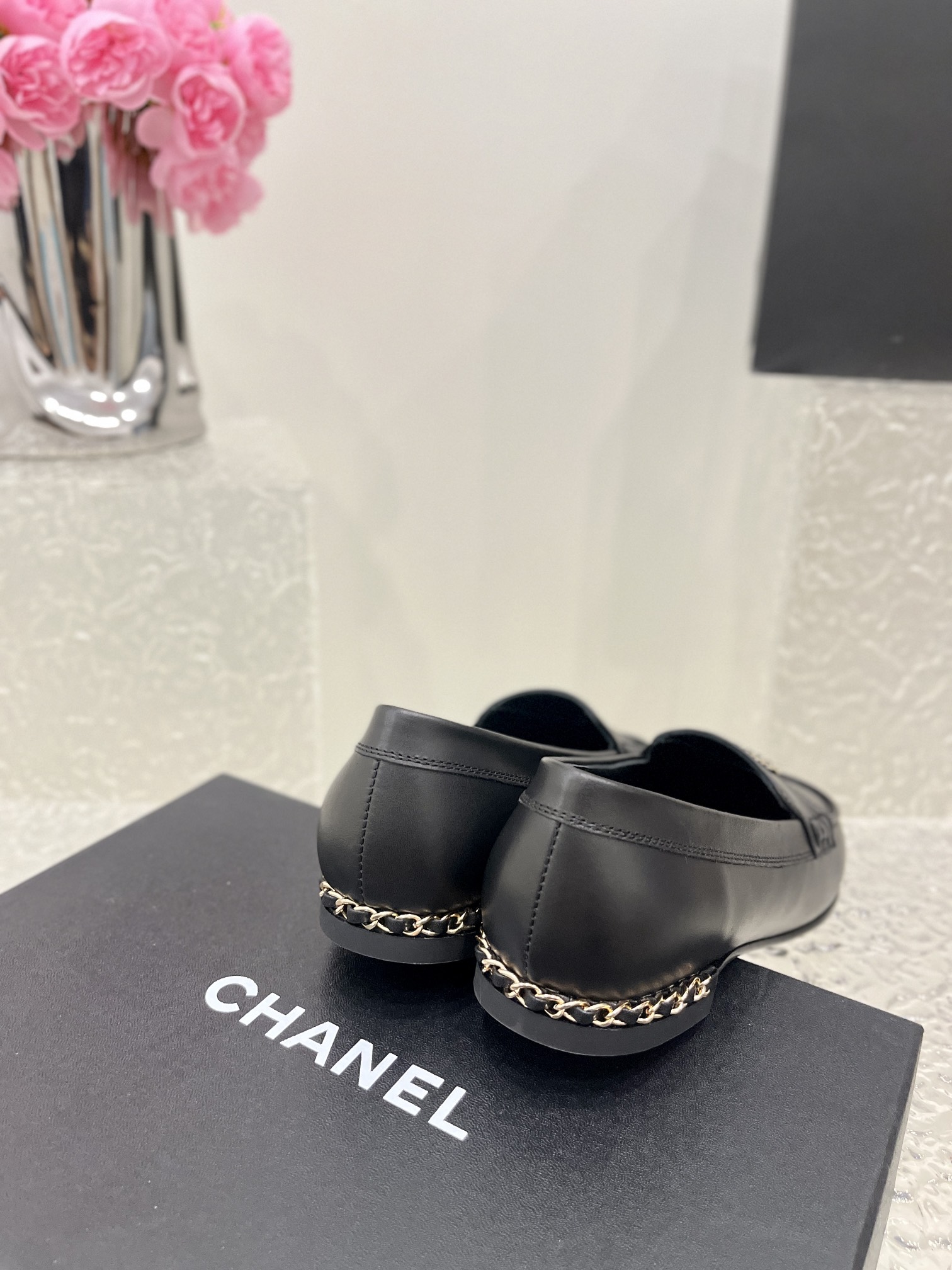 CHANEL Chain loafers