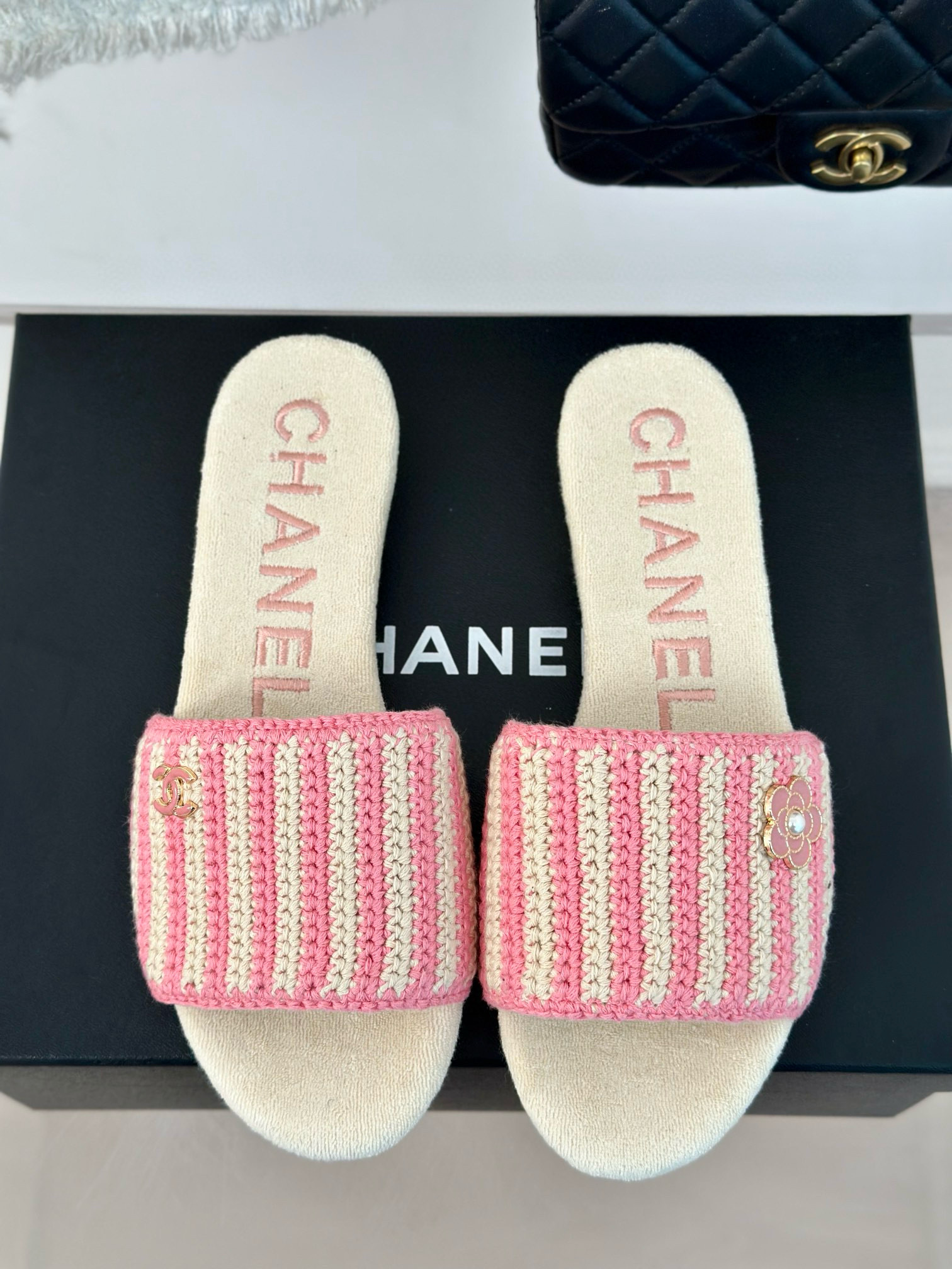 CHANEL striped knitted slippers