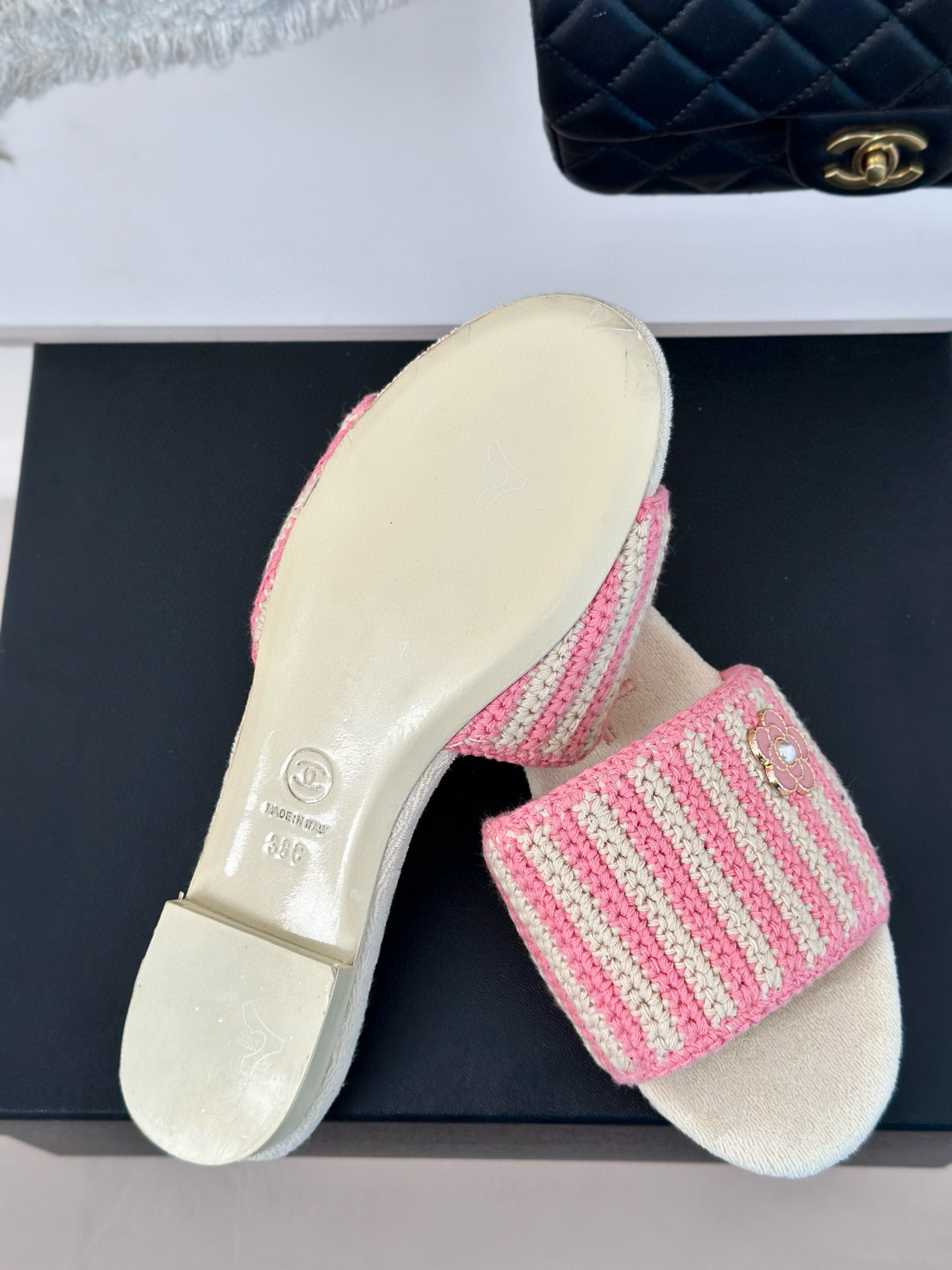CHANEL striped knitted slippers