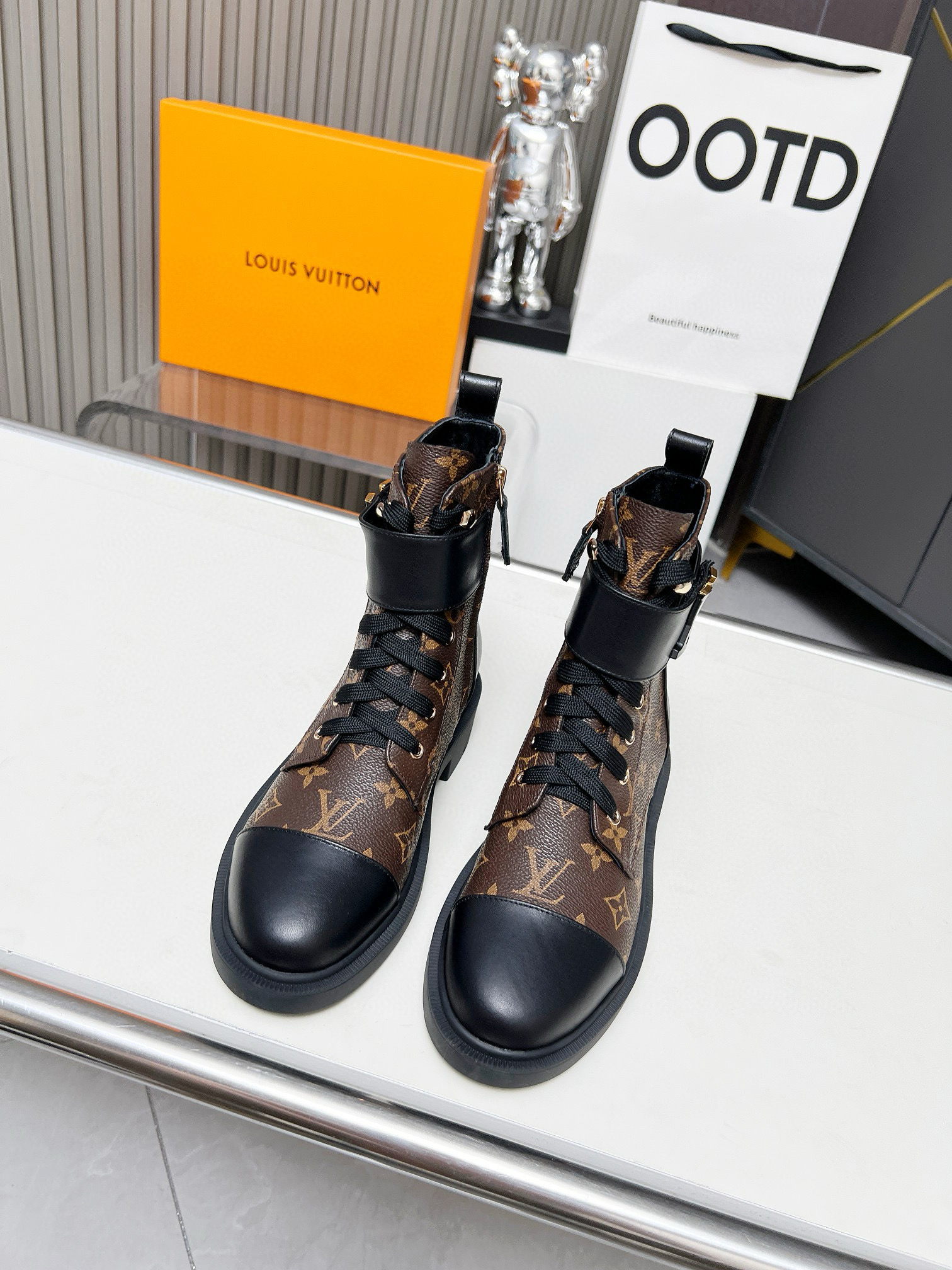 LV Beaubourg Ankle Boots
