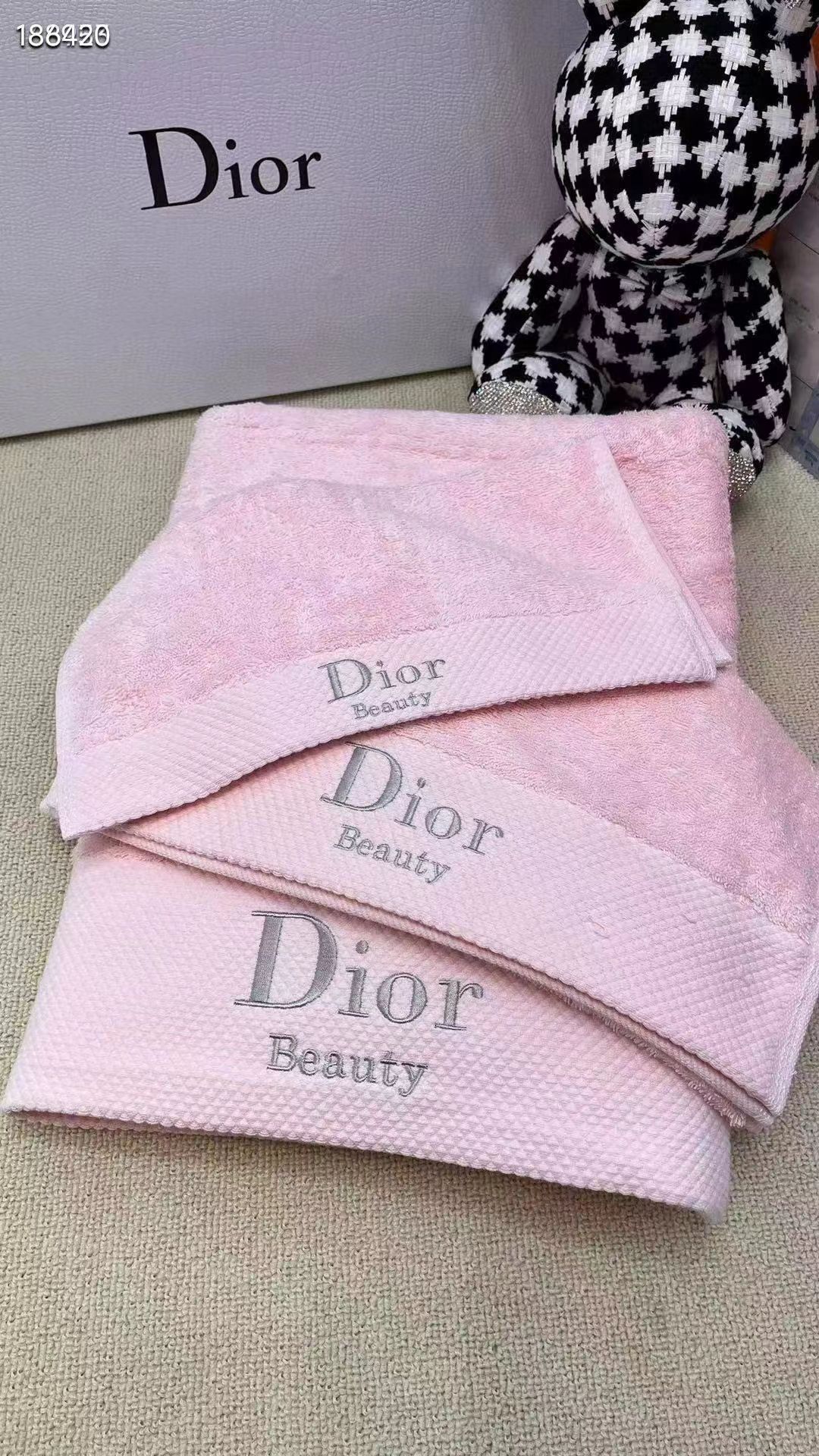 DIOR Towel Sets