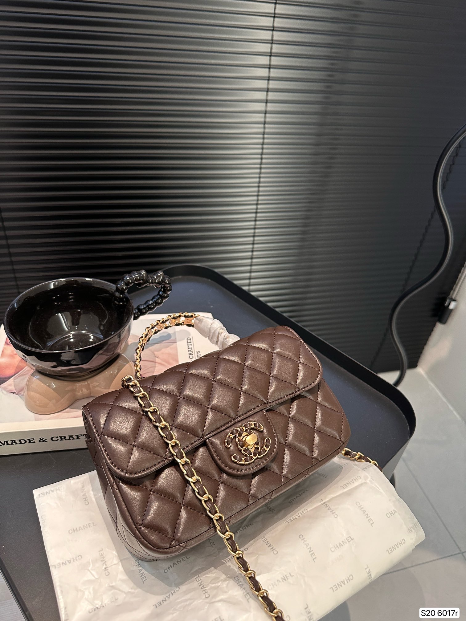 CHANEL Handbag （20cm）