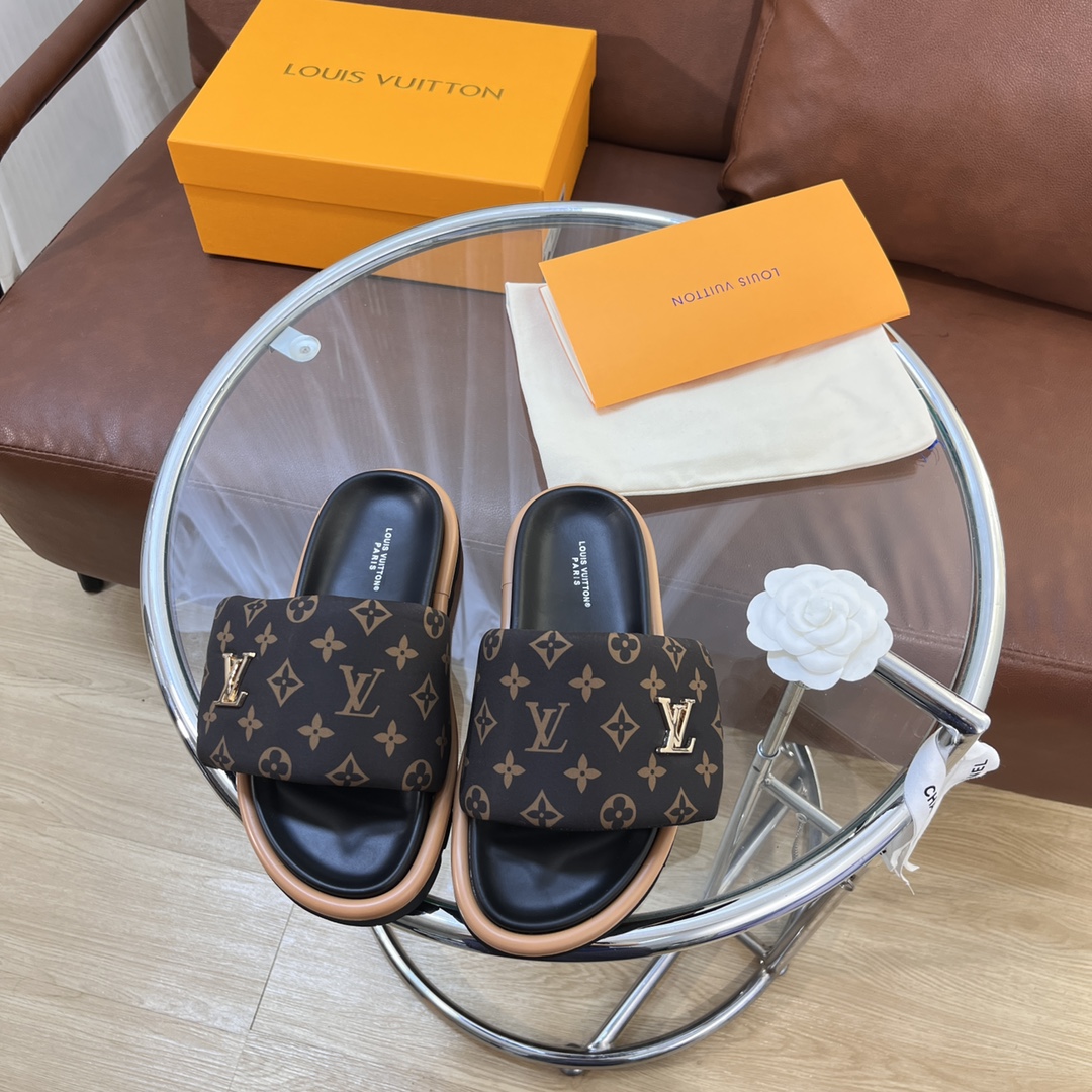 LOUIS VUITTON SLIDES