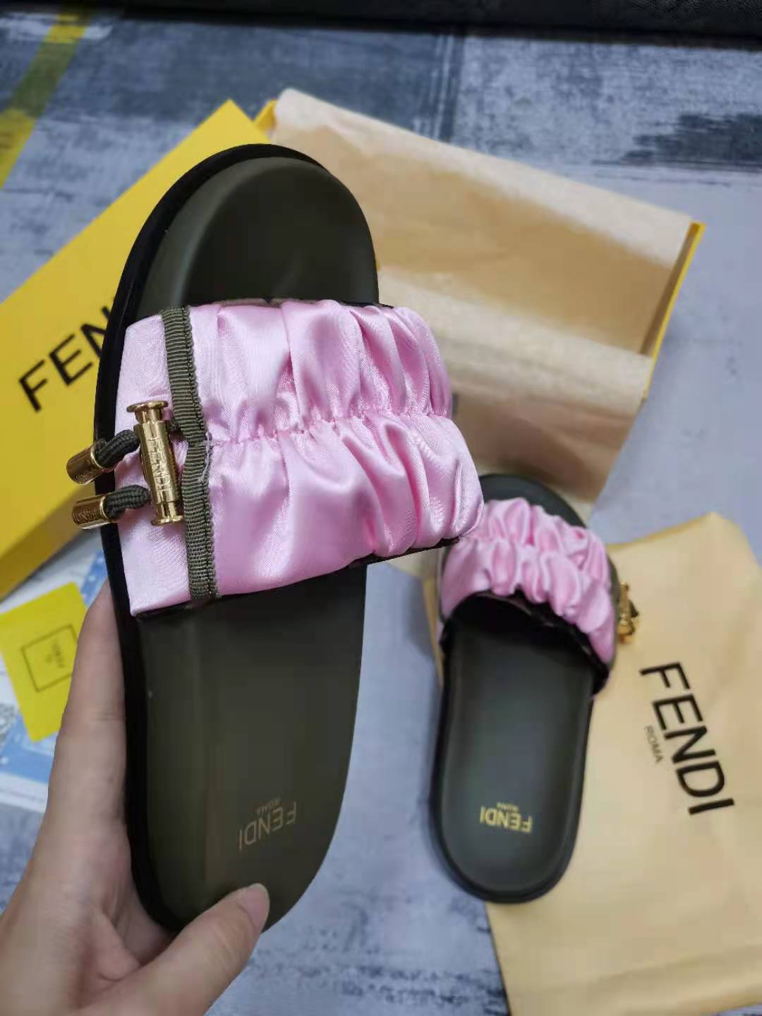 FENDI SLIDES