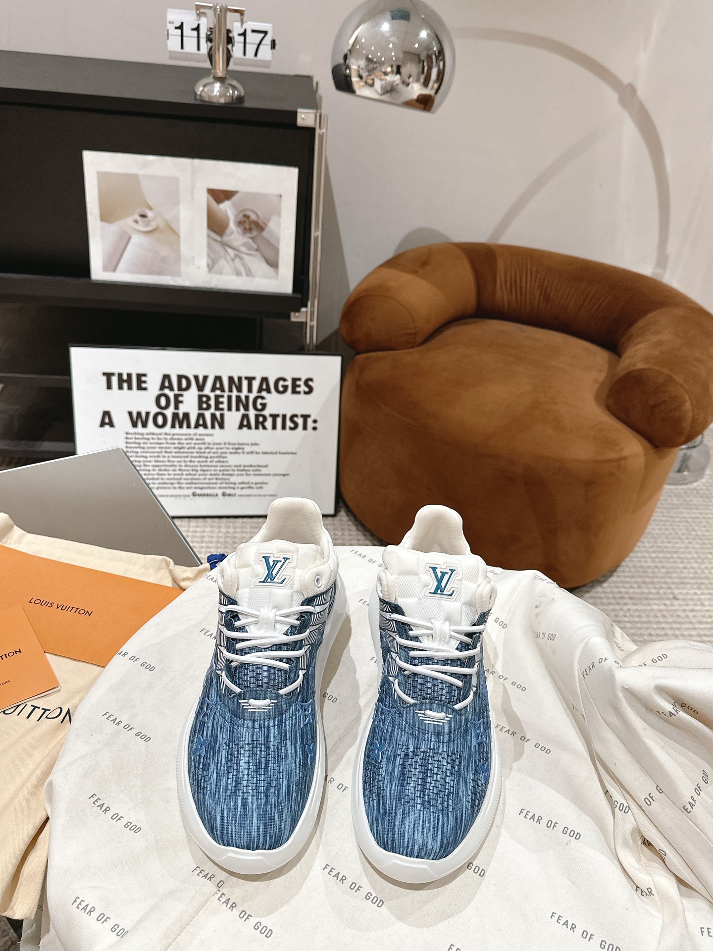 LOUIS VUITTON SNEAKERS