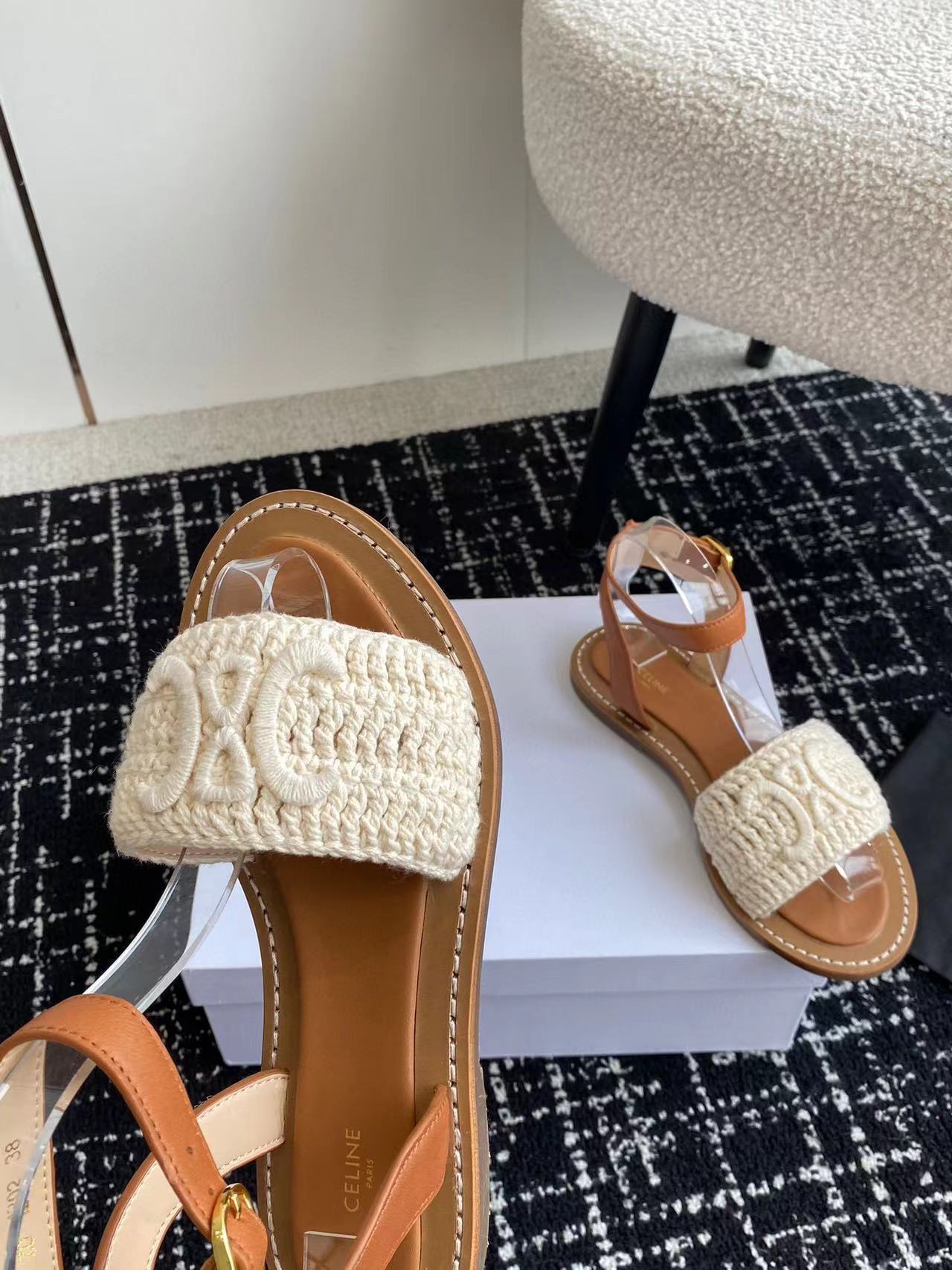 Celine 2024  Triumphal Arch English Style Flat Bottom Micro Label Sandals Slippers