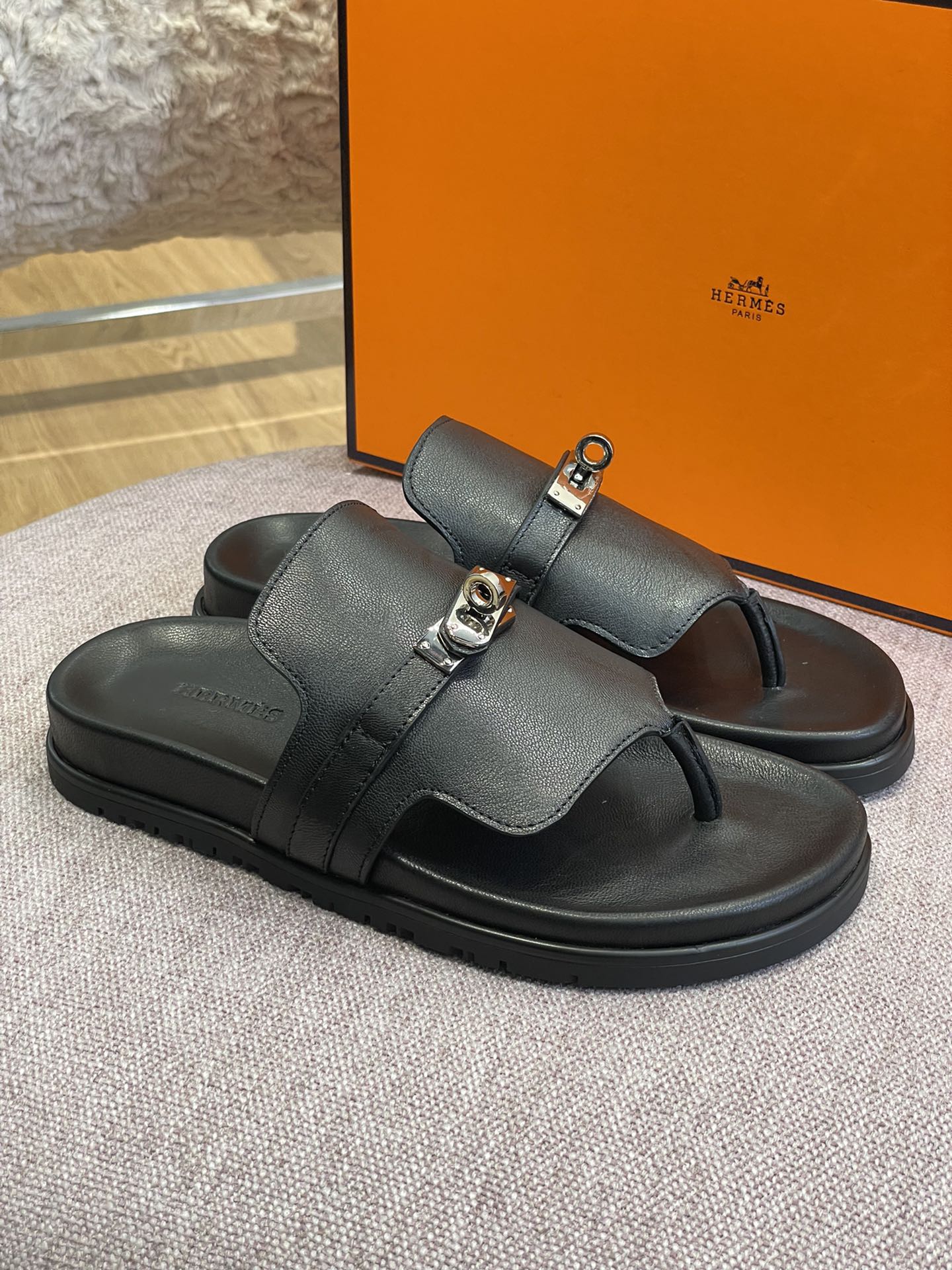 Hermès new pure leather classic Kelly flip-flops