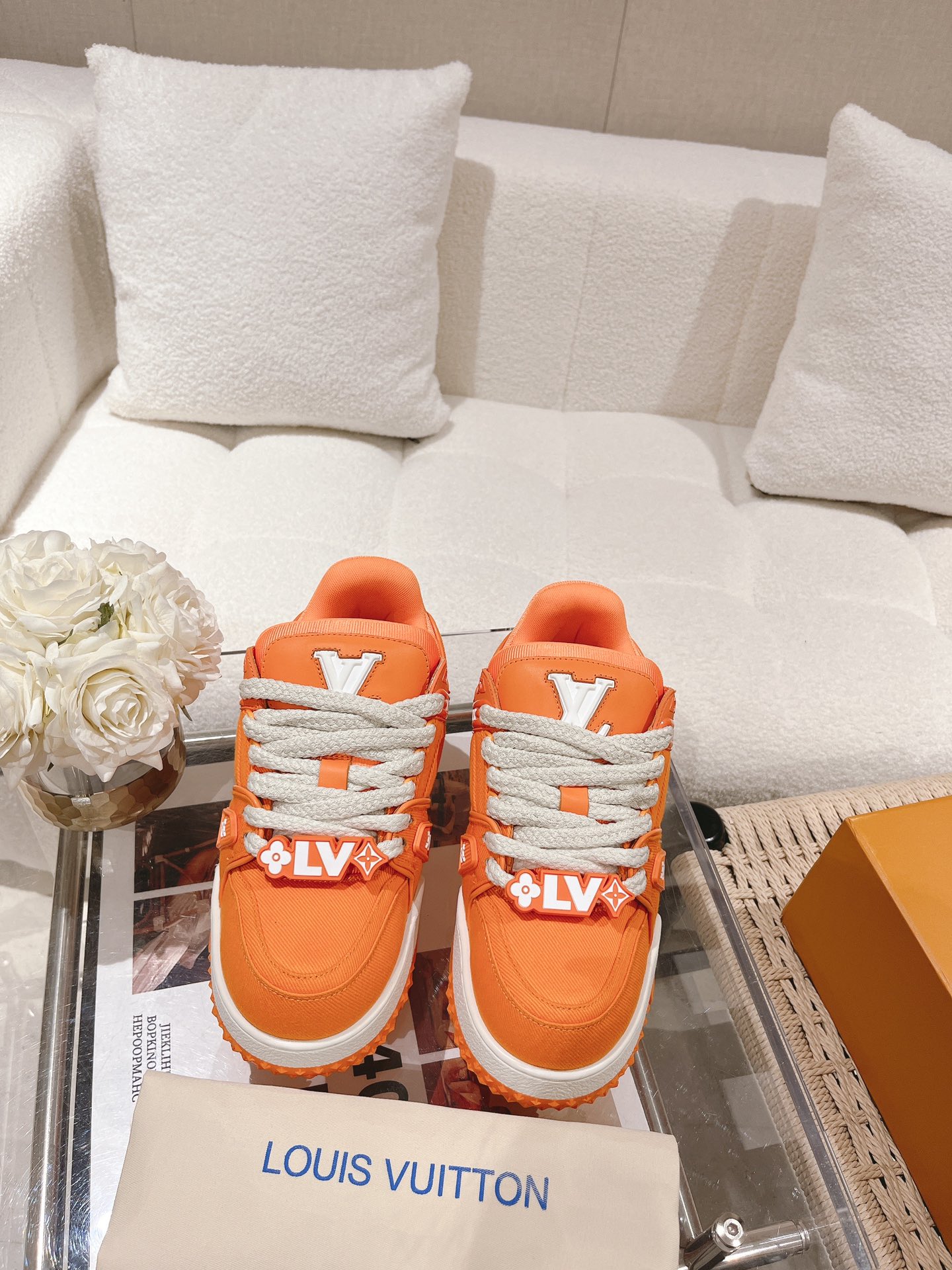 LOUIS VUITTON SNEAKERS