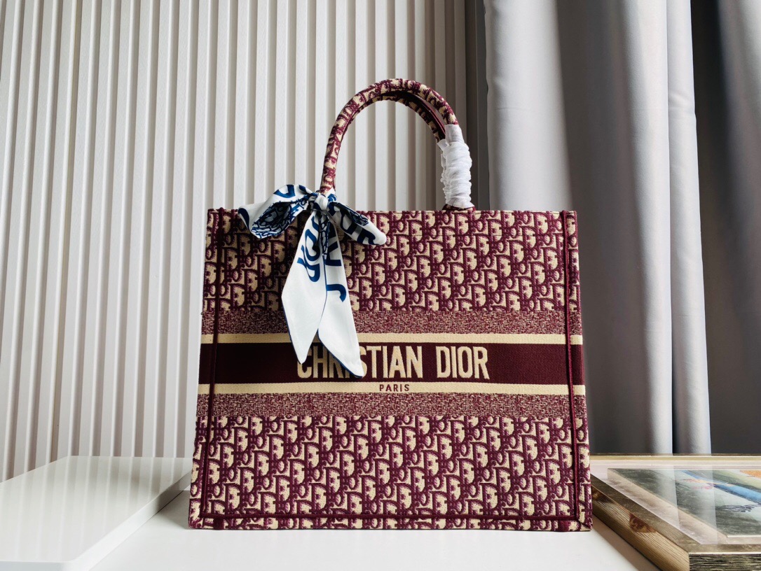 DIOR BAG