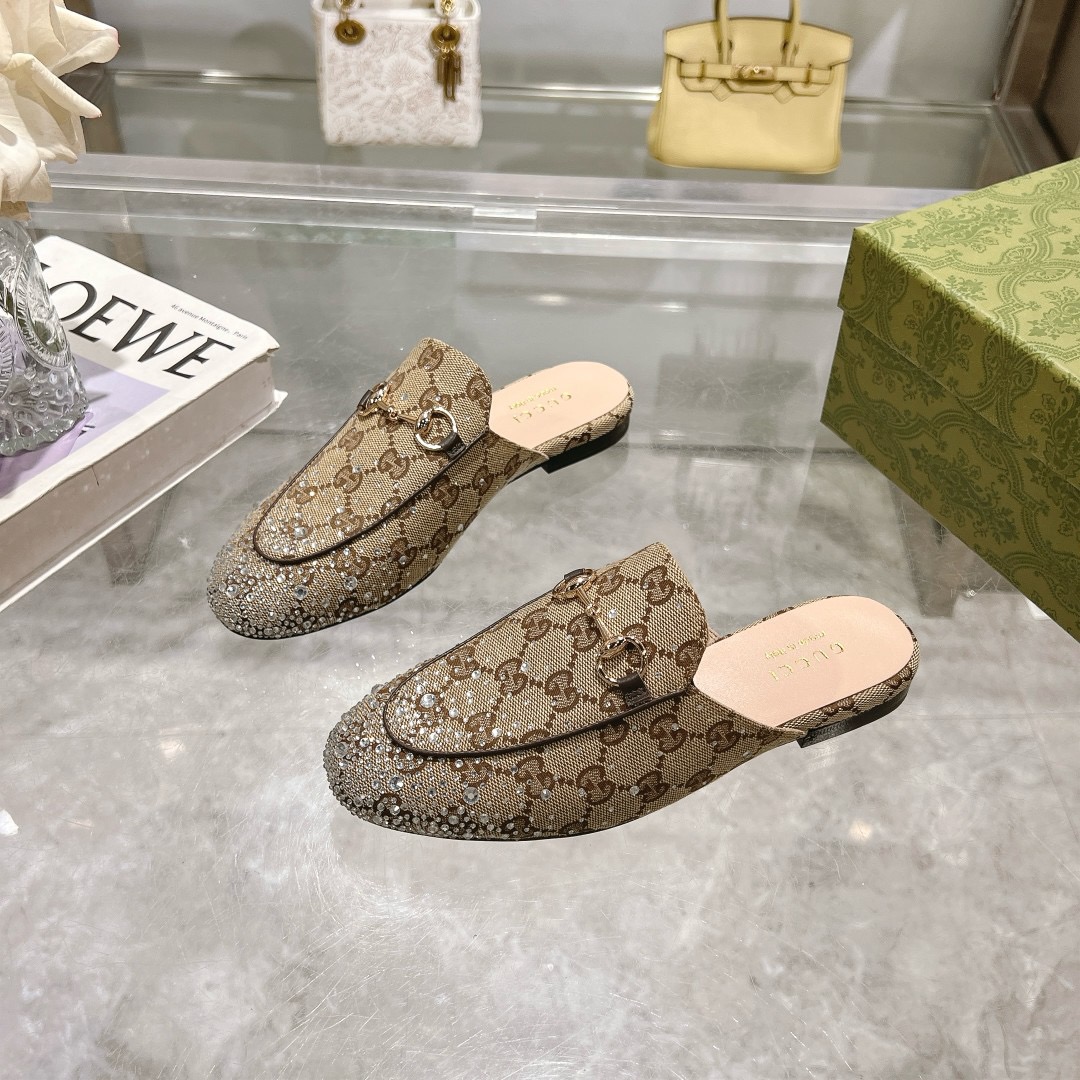 GUCCI Slippers （With Crystal）