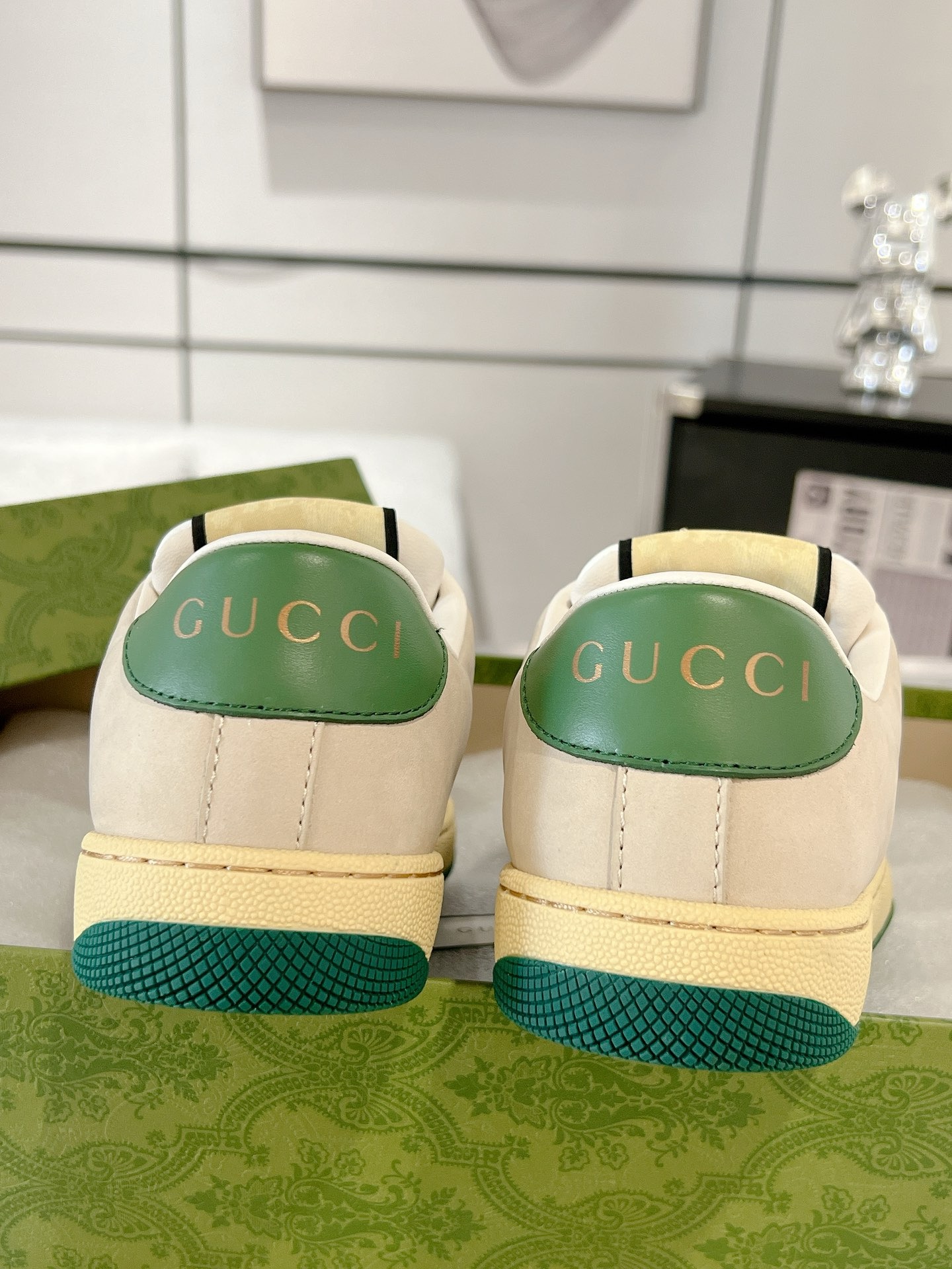 GUCCI Sneakers （With Crystal）