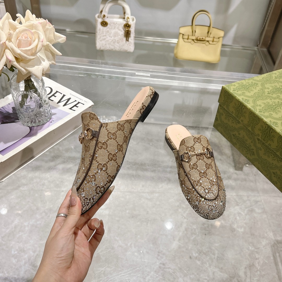 GUCCI Slippers （With Crystal）