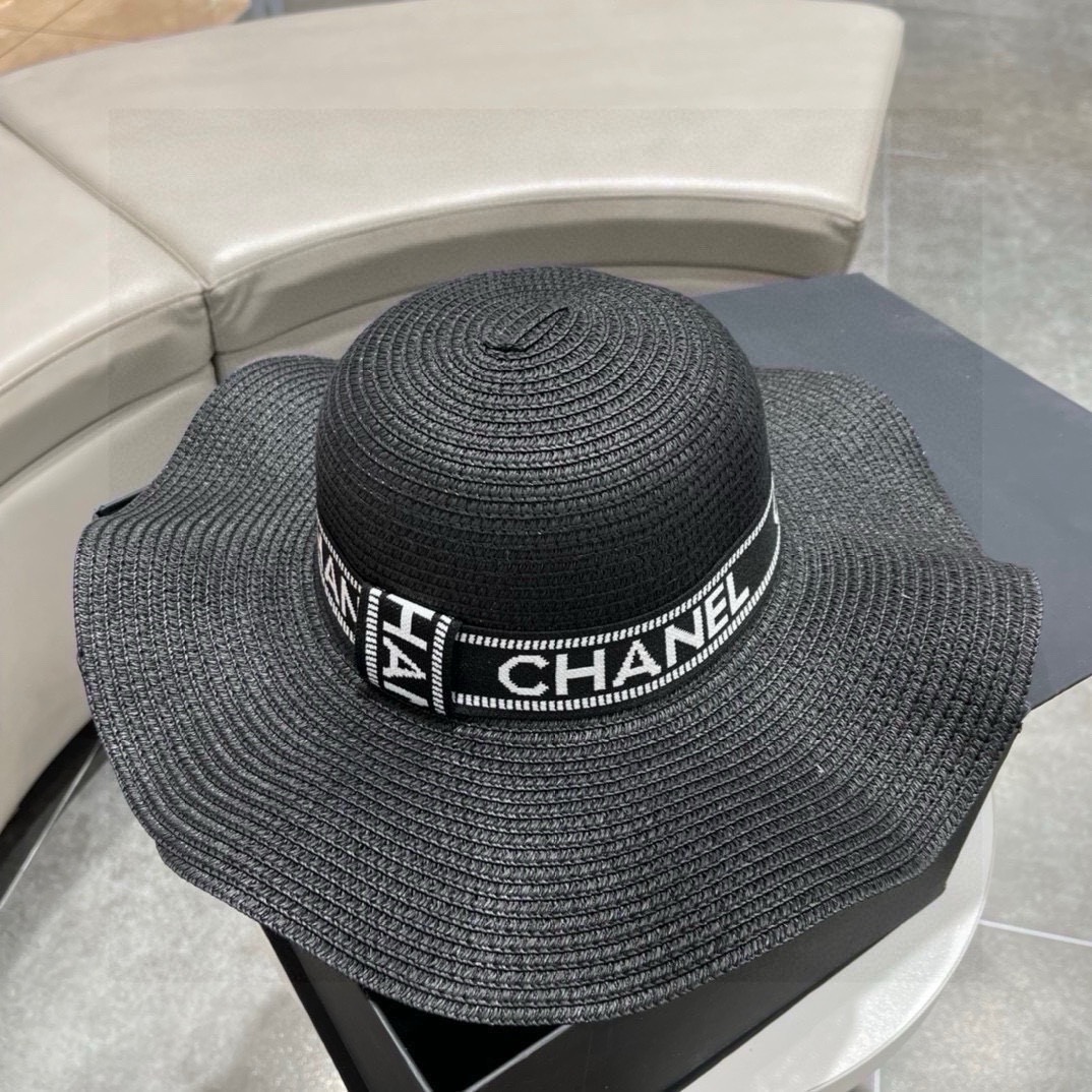 CHANEL Straw sun cap