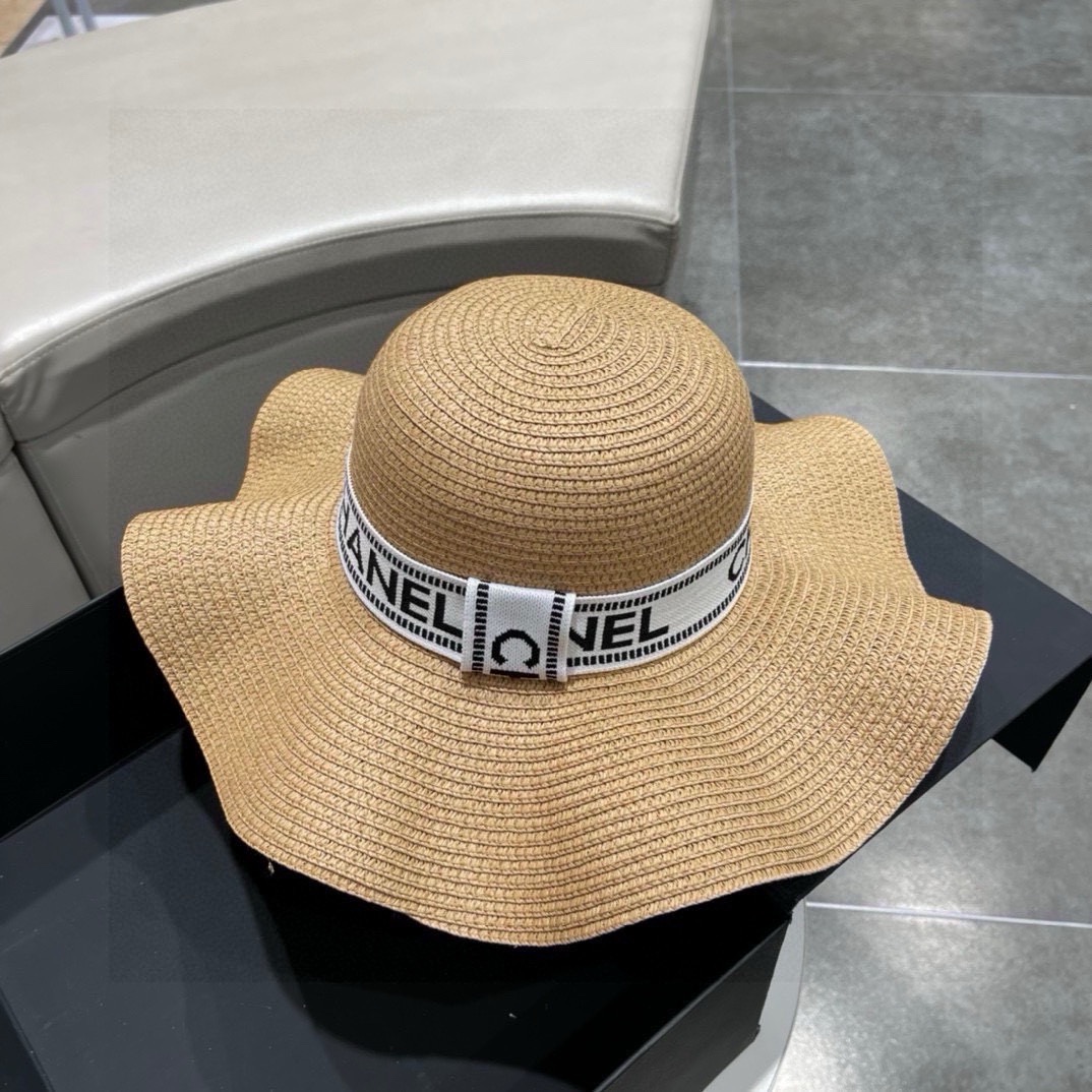CHANEL Straw sun cap