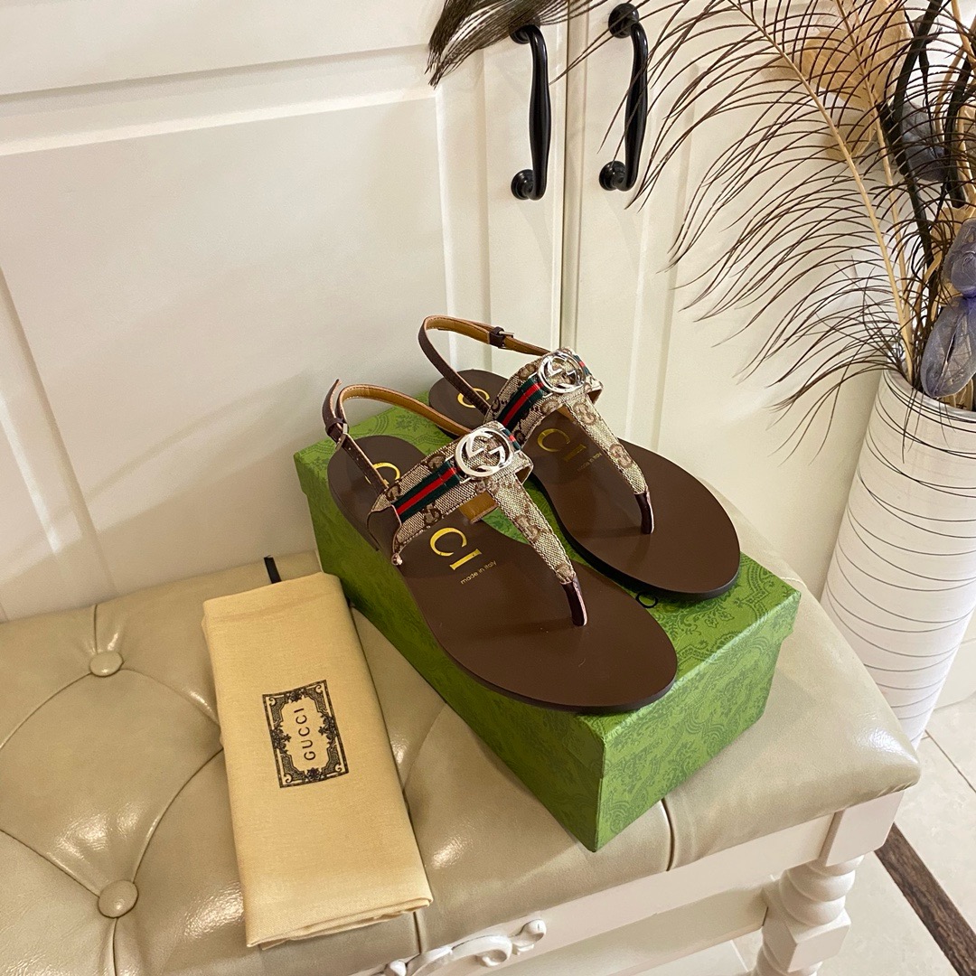 GUCCI Flip-toe Sandals