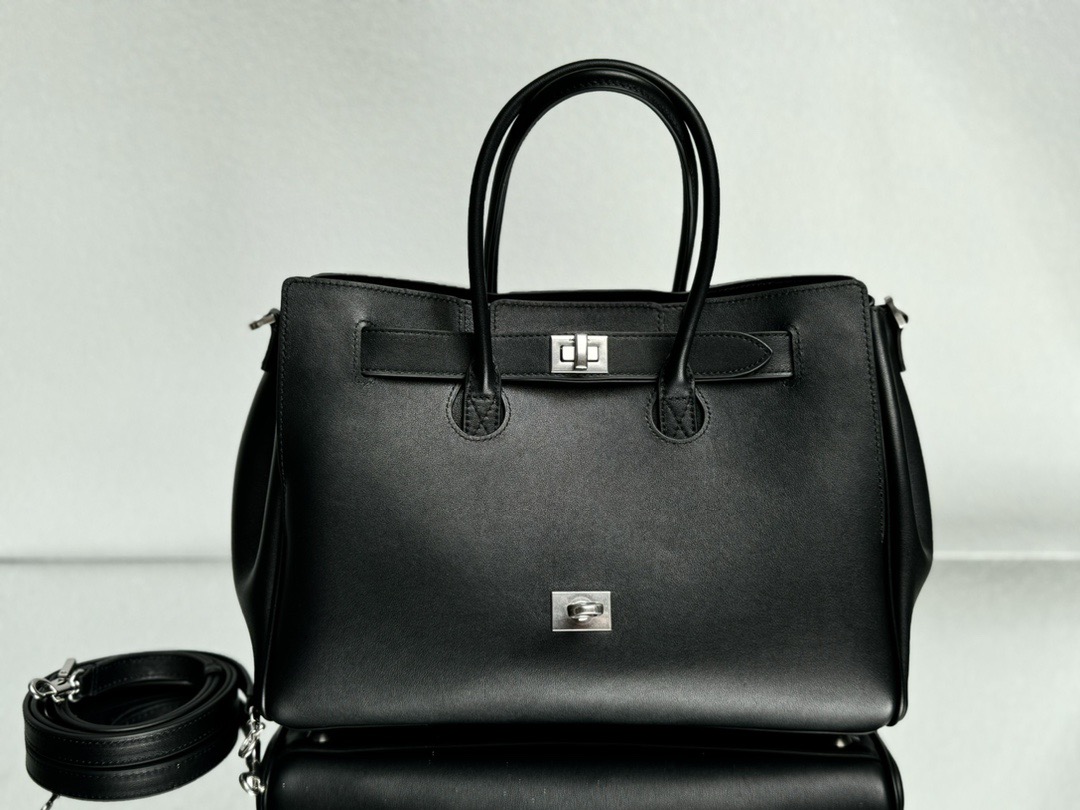 BALENCIAGA Bel Air Bag