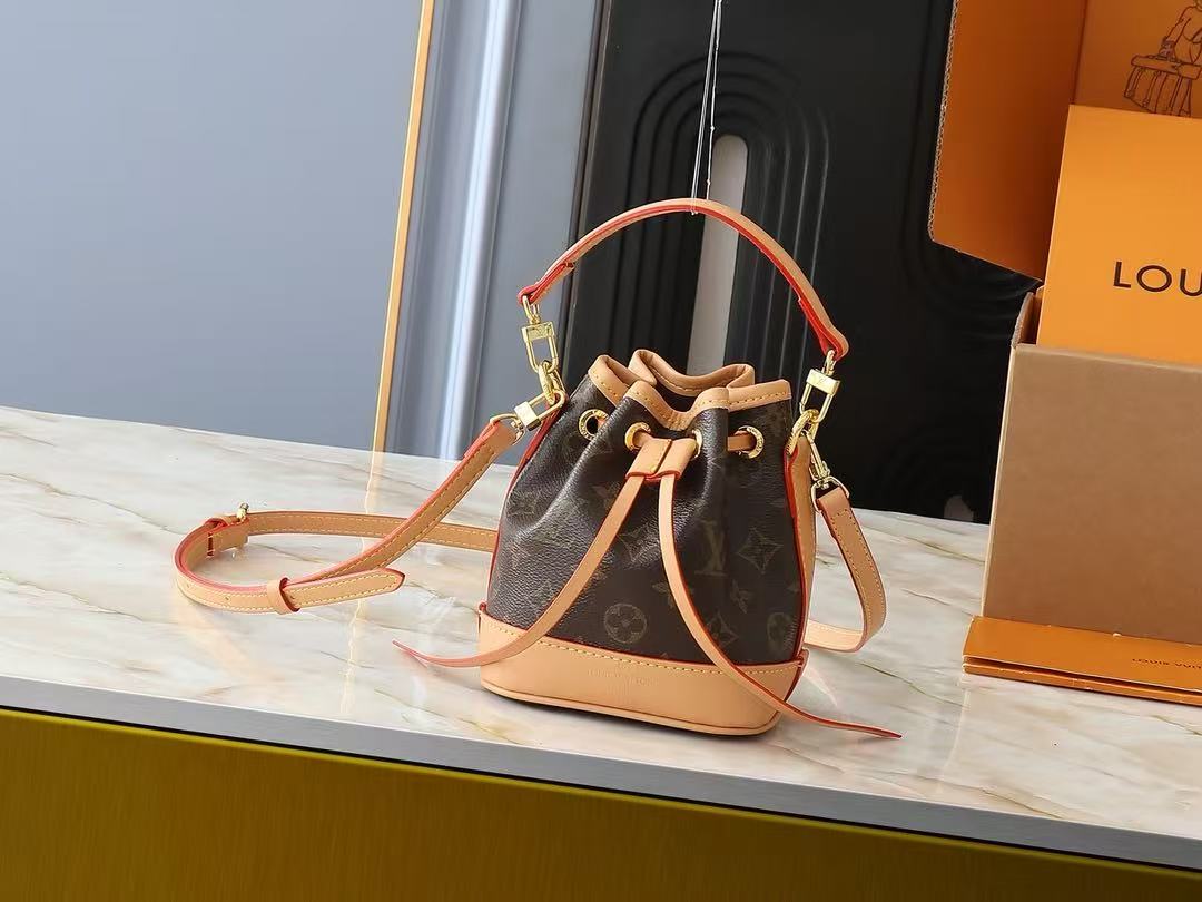 LV Nano Noe Bags （16*13*10cm）