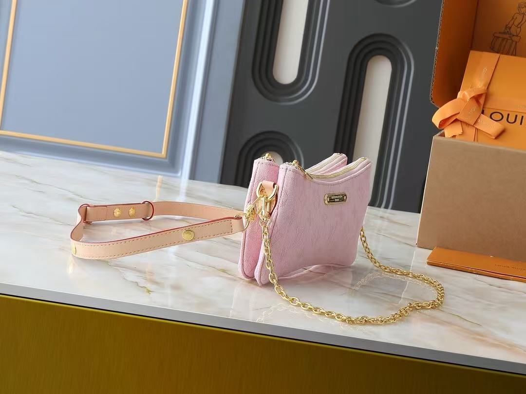 LV pochette handbag 24.5cm