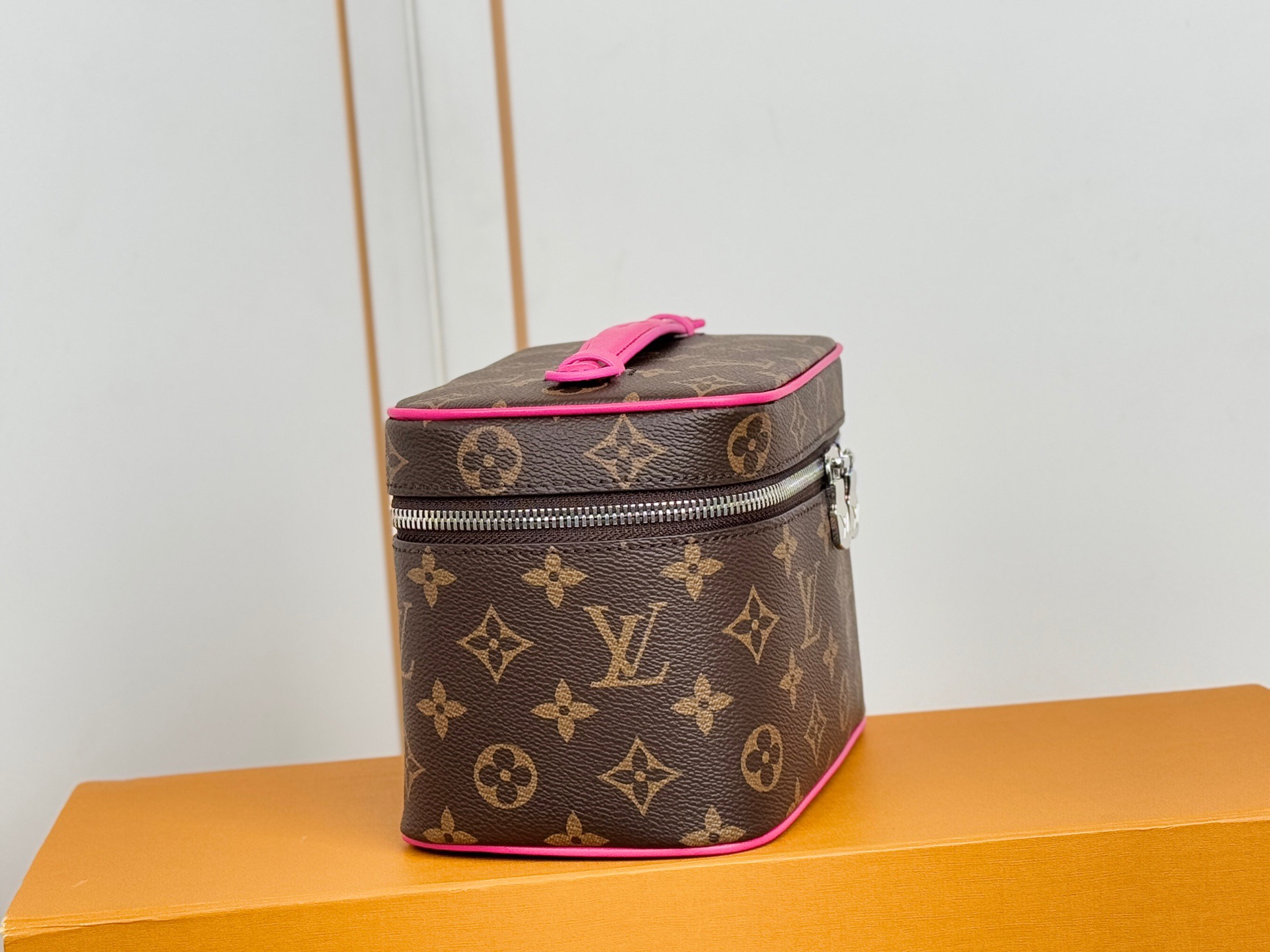 LV Nine BB Makeup bag