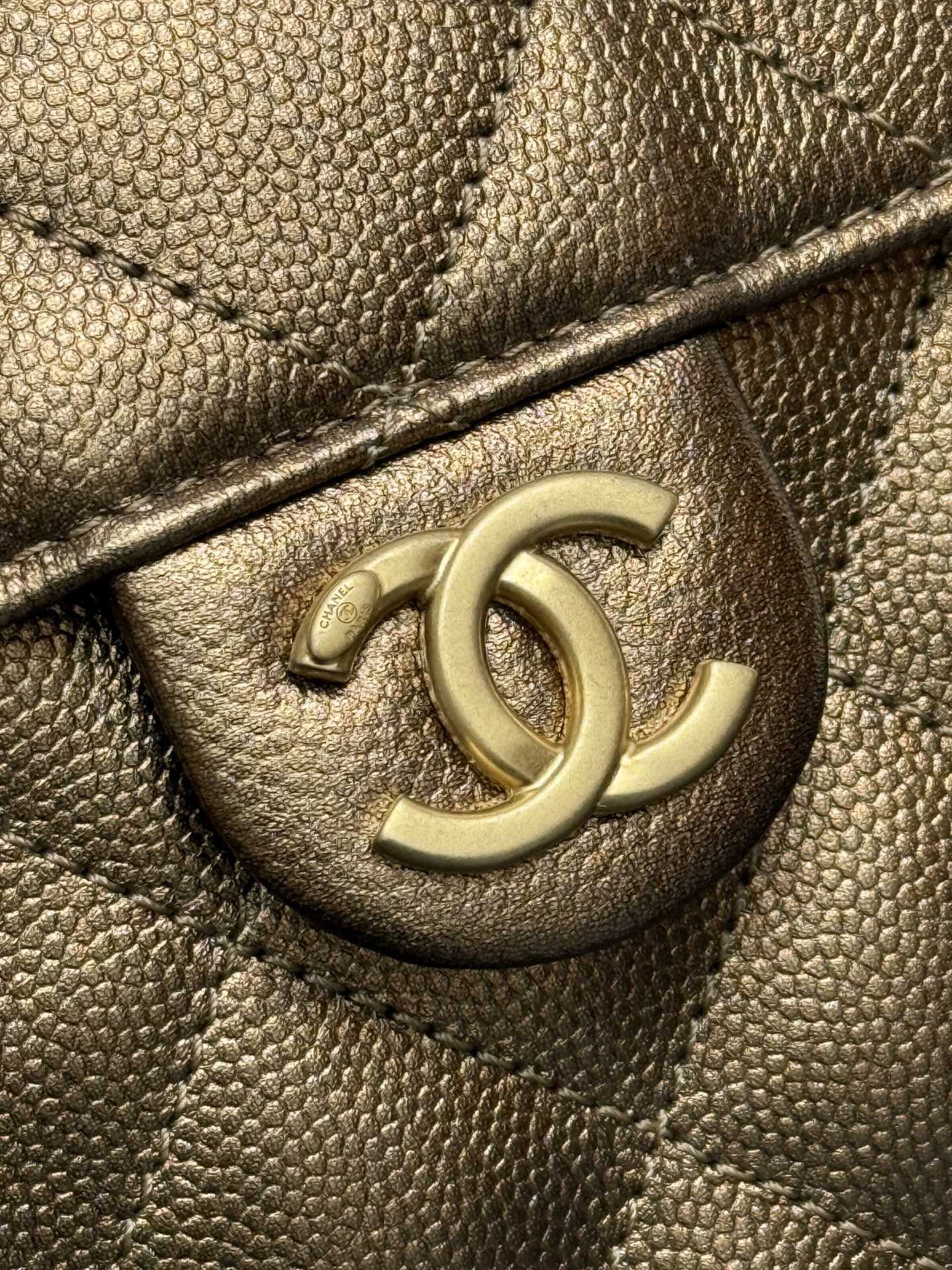 CHANEL 25c Hobo Bag