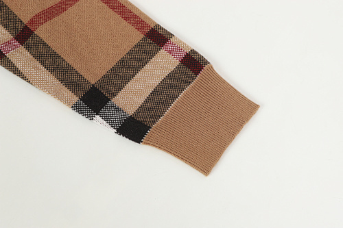 BURBERRY Sweater