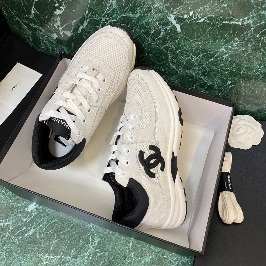CHANEL classics sneakers