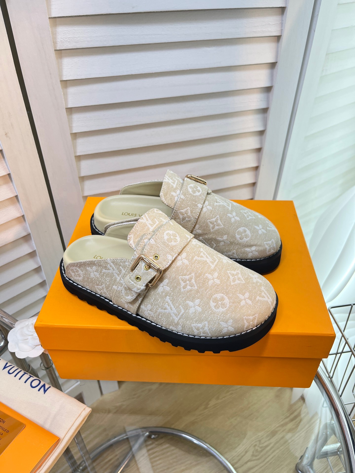 LV COSY COMFORT flat sandals