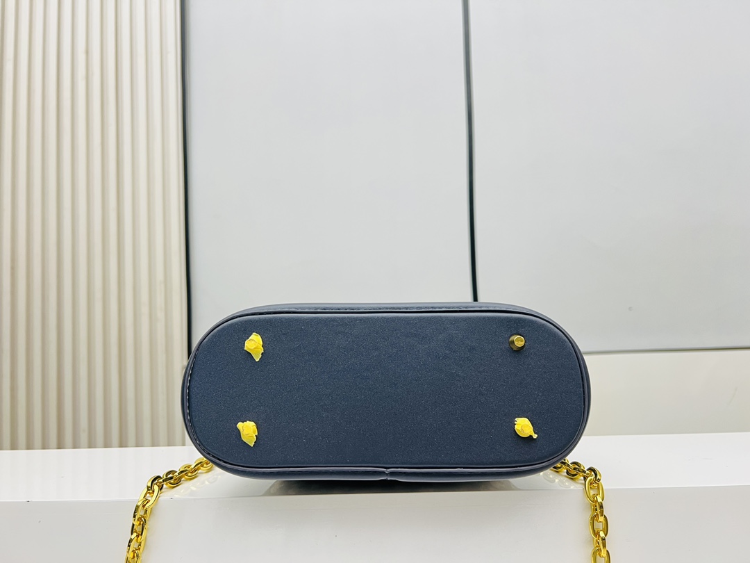 DIOR C‘est Handbag