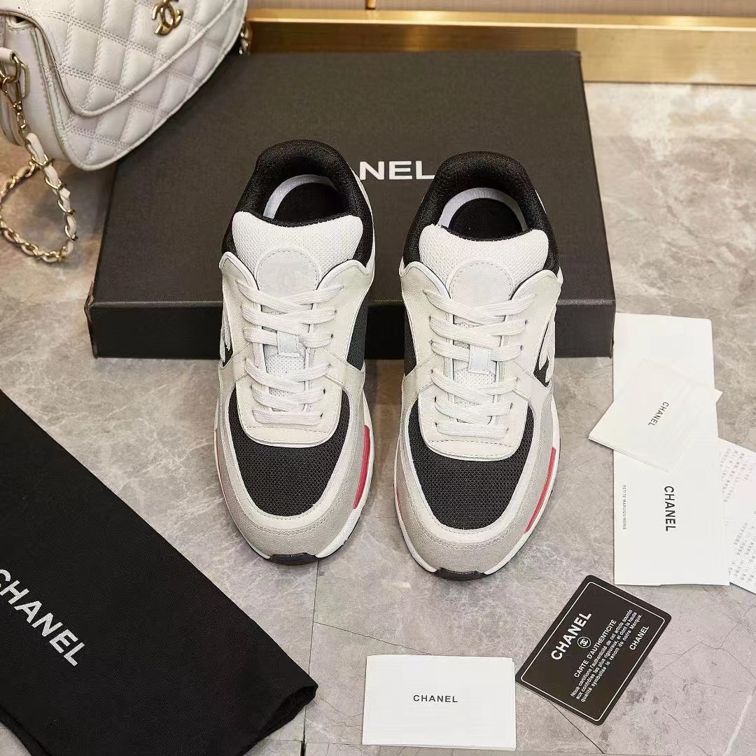 CHANEL Sneakers